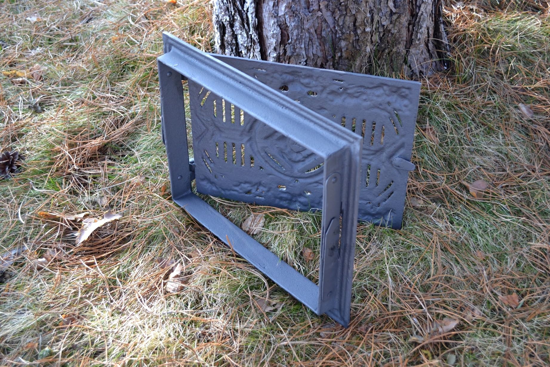 Sezam - Gusseisen Tür lüftungsgrill für kachelofen - 32.5x25.5cm - Hitzebeständige Farbe (Graphit)