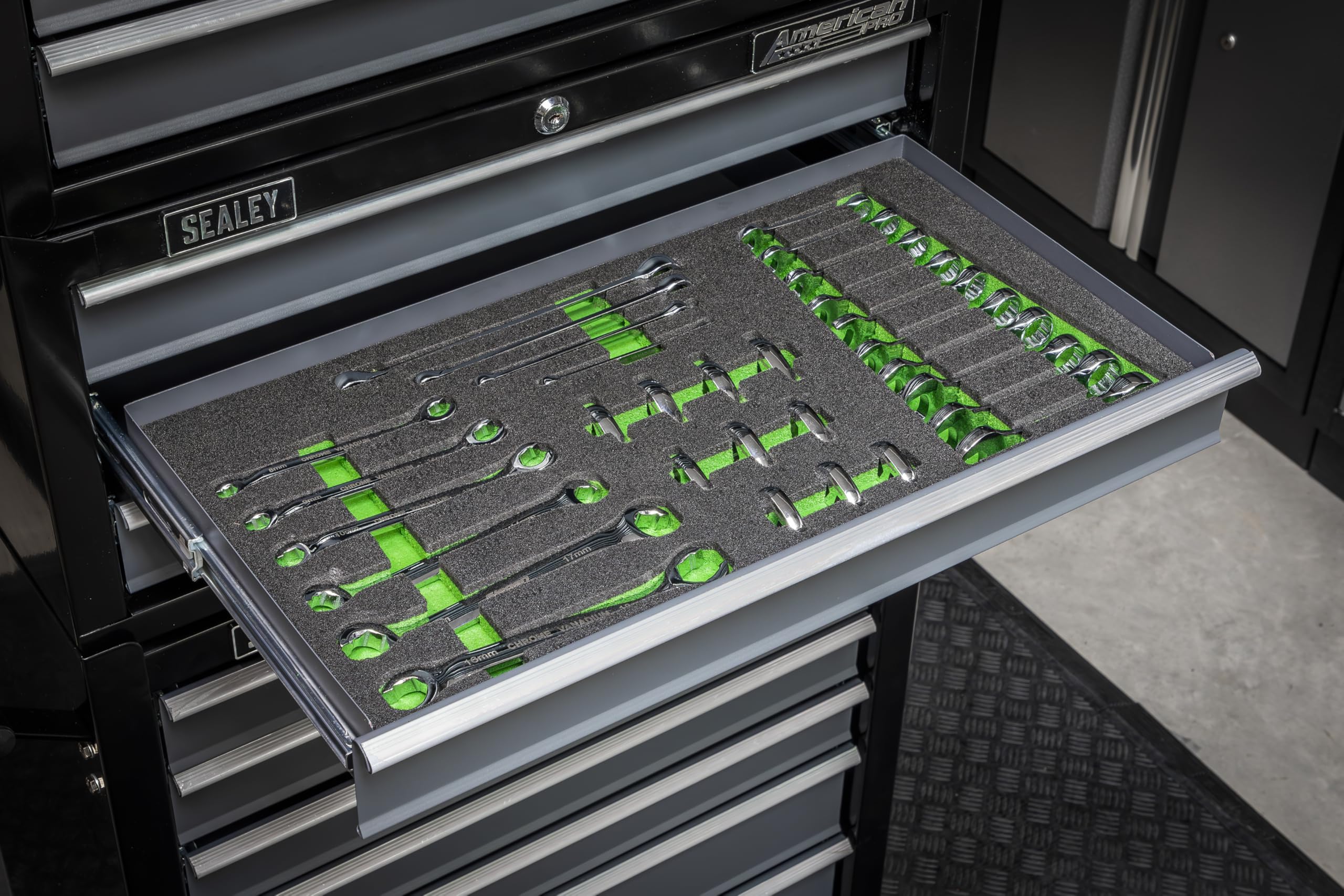 Sealey Siegen 30pc Specialised Spanner Set including Tool Tray - S01274, Green - Image 3
