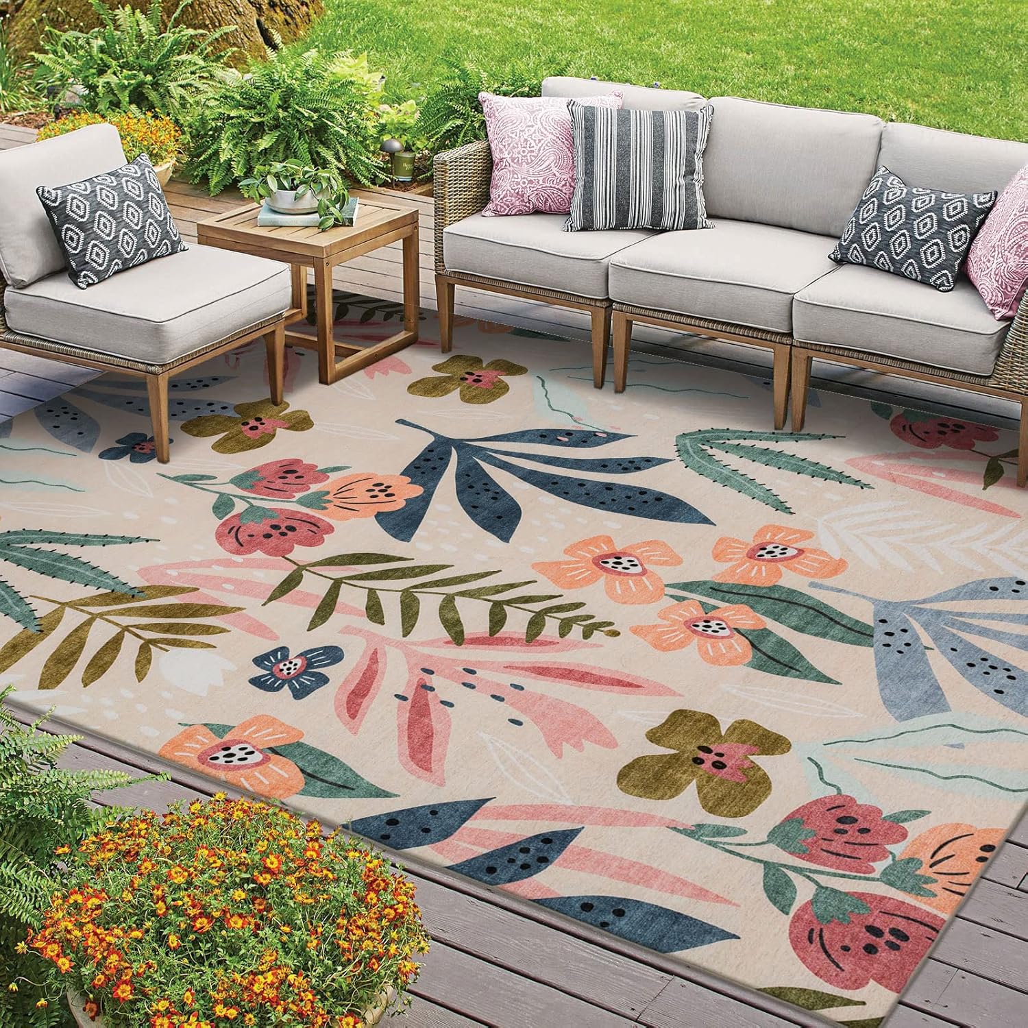Ivory Floral Non-Slip Outdoor Synthetic Rug 6' x 9'