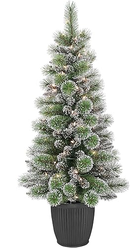 Puleo International Árbol de Navidad artificial preiluminado de 4 pies con purpurina en maceta con 70 luces, color verde