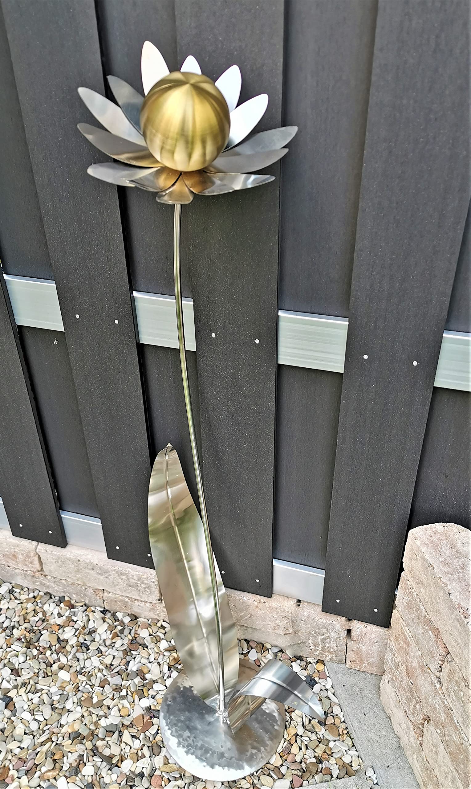 Jürgen Bocker Gartenambiente Skulptur Blume Palermo Edelstahl 120 cm – Gold matt, Standfuß