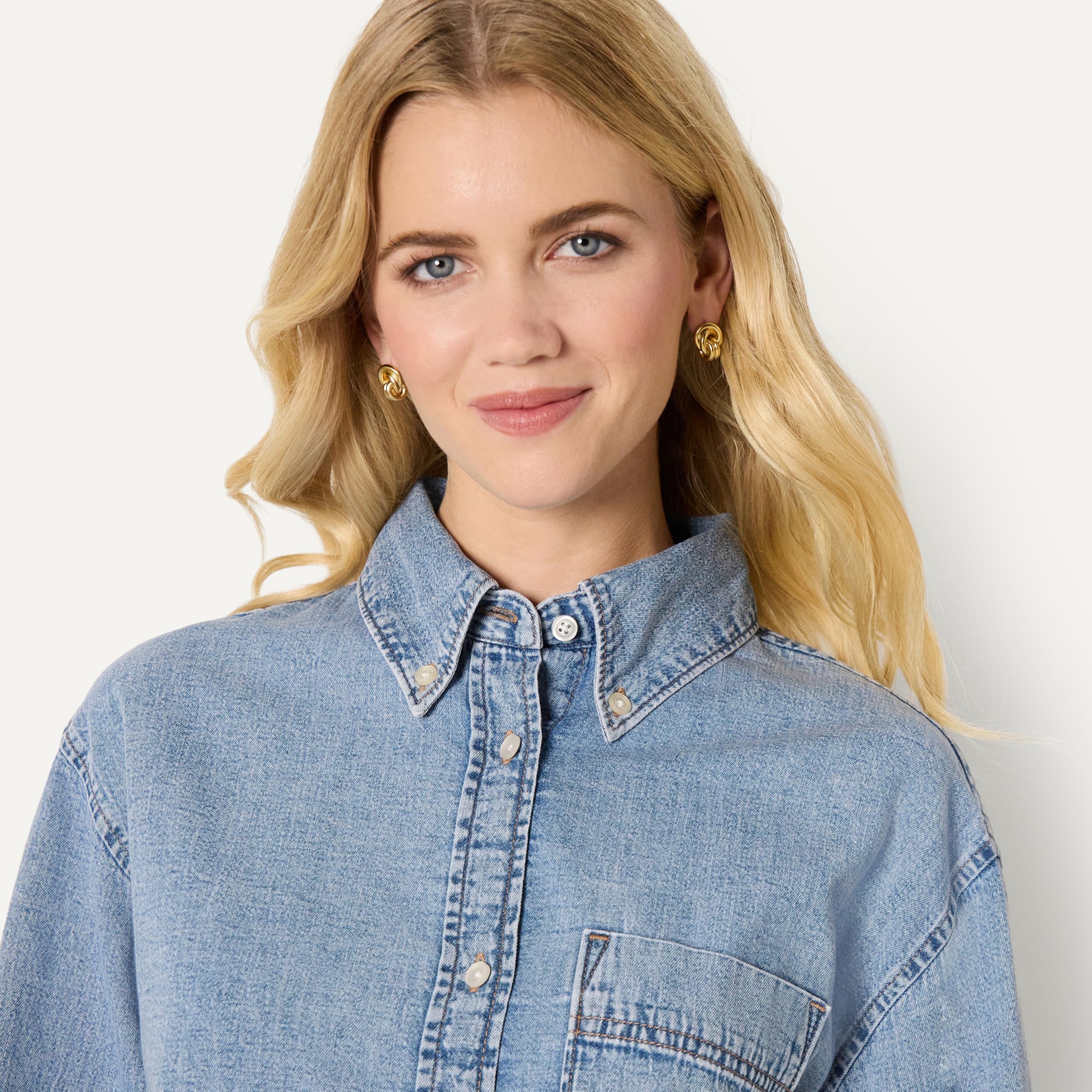 Amazon Essentials Mujer Camisa Corta Moderna de Mezclilla con Botones y Corte Extragrande