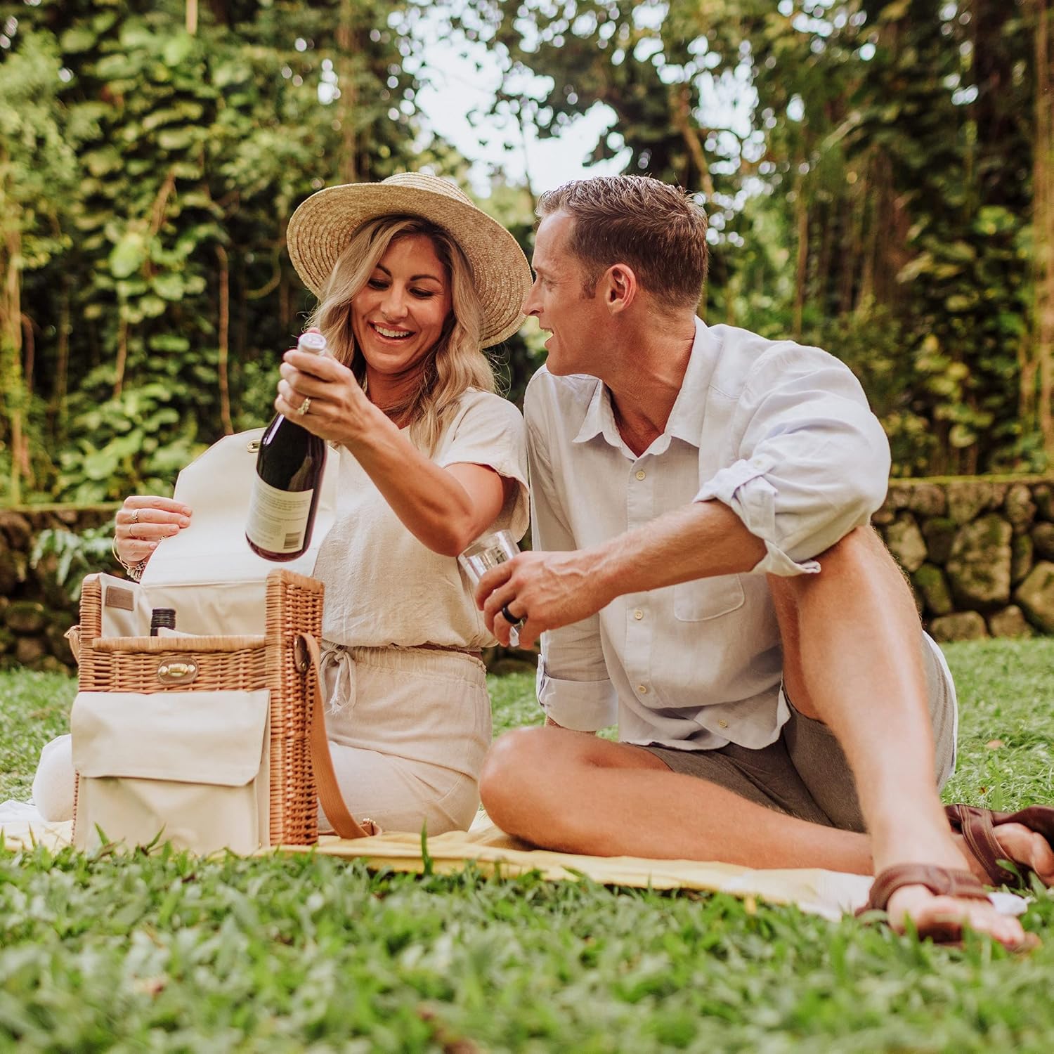 PICNIC TIME Corsica Wine & Cheese Picnic Wine Baskets, Beige Canvas : Cheese Knives : Patio, Lawn & Garden