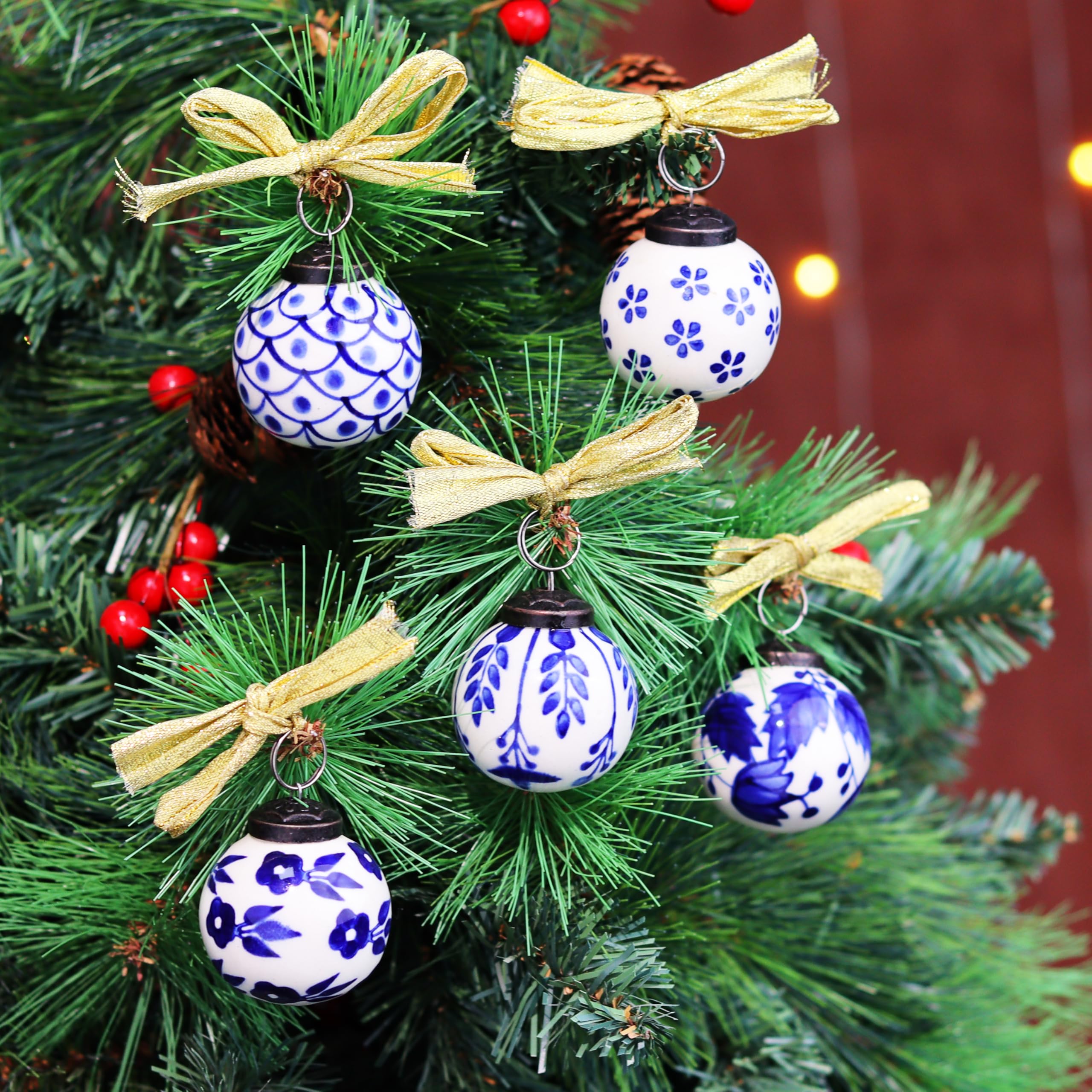 Indian-Shelf 12 Piece Blue White Porcelain Christmas Ball Ornaments Set 2