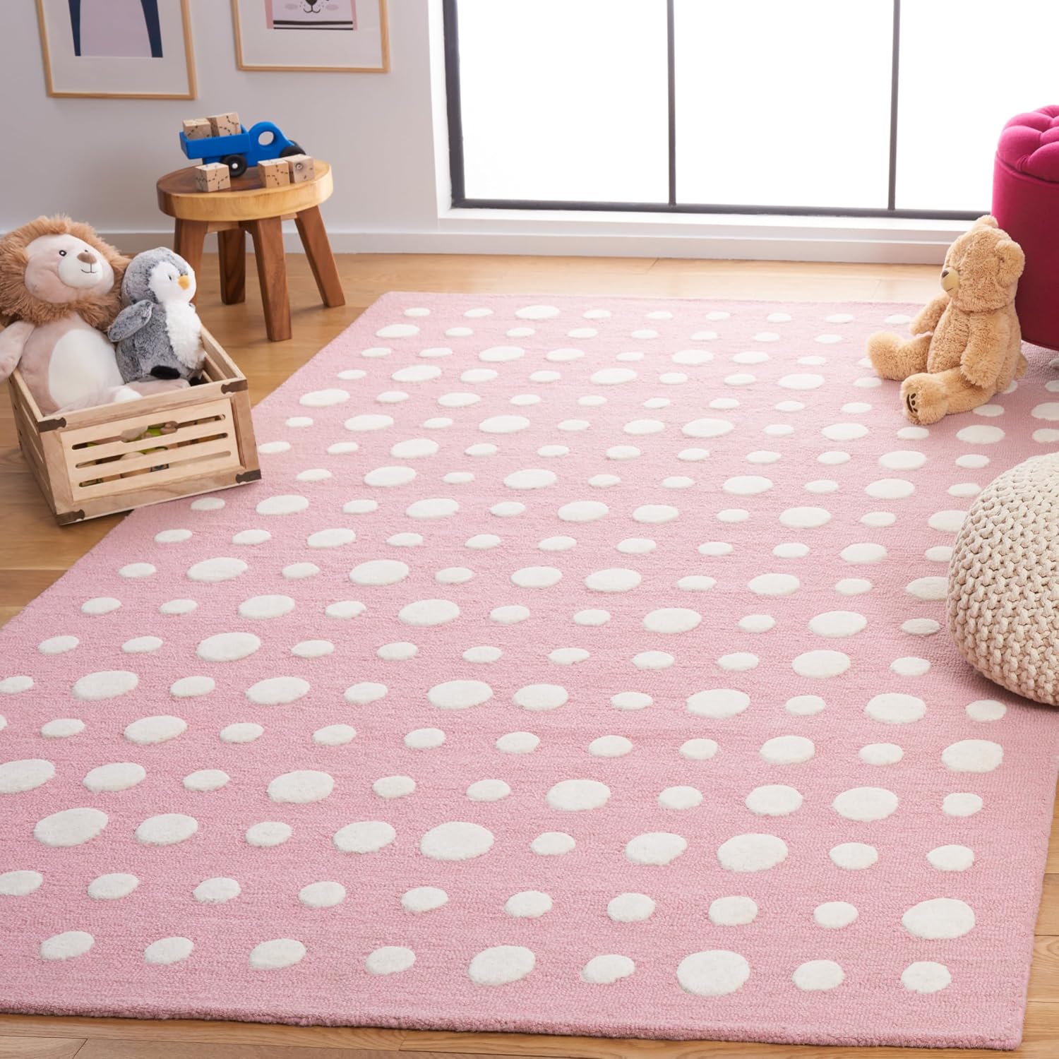 SAFAVIEH Kids Collection Area Rug - 5' x 8', Pink & Ivory, Handmade Polka Dot Wool, Ideal for High Traffic Areas in Playroom, Nursery, Bedroom (SFK926U)