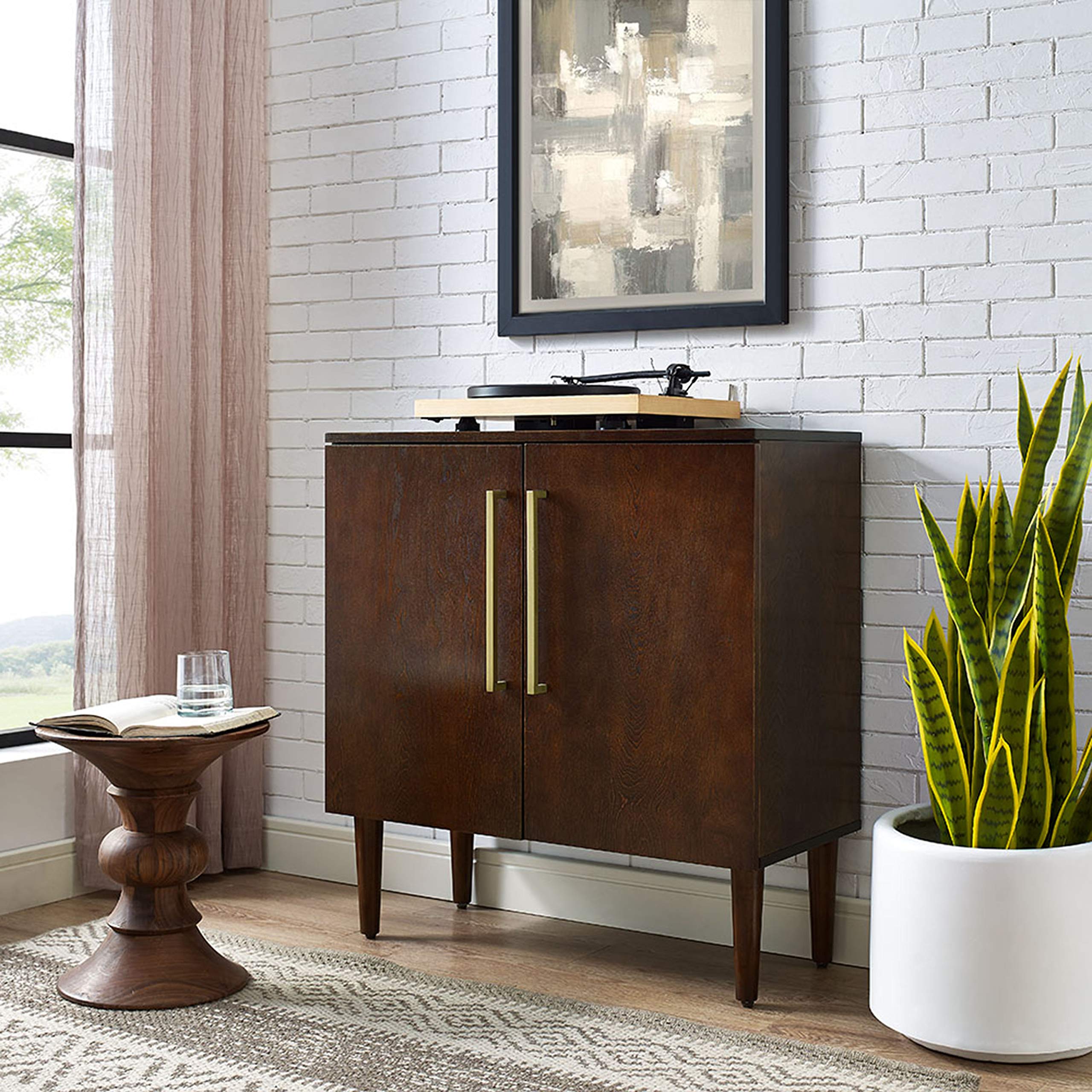 Amazon｜Crosley Furniture Everett ストレージキャビネットとレコード 