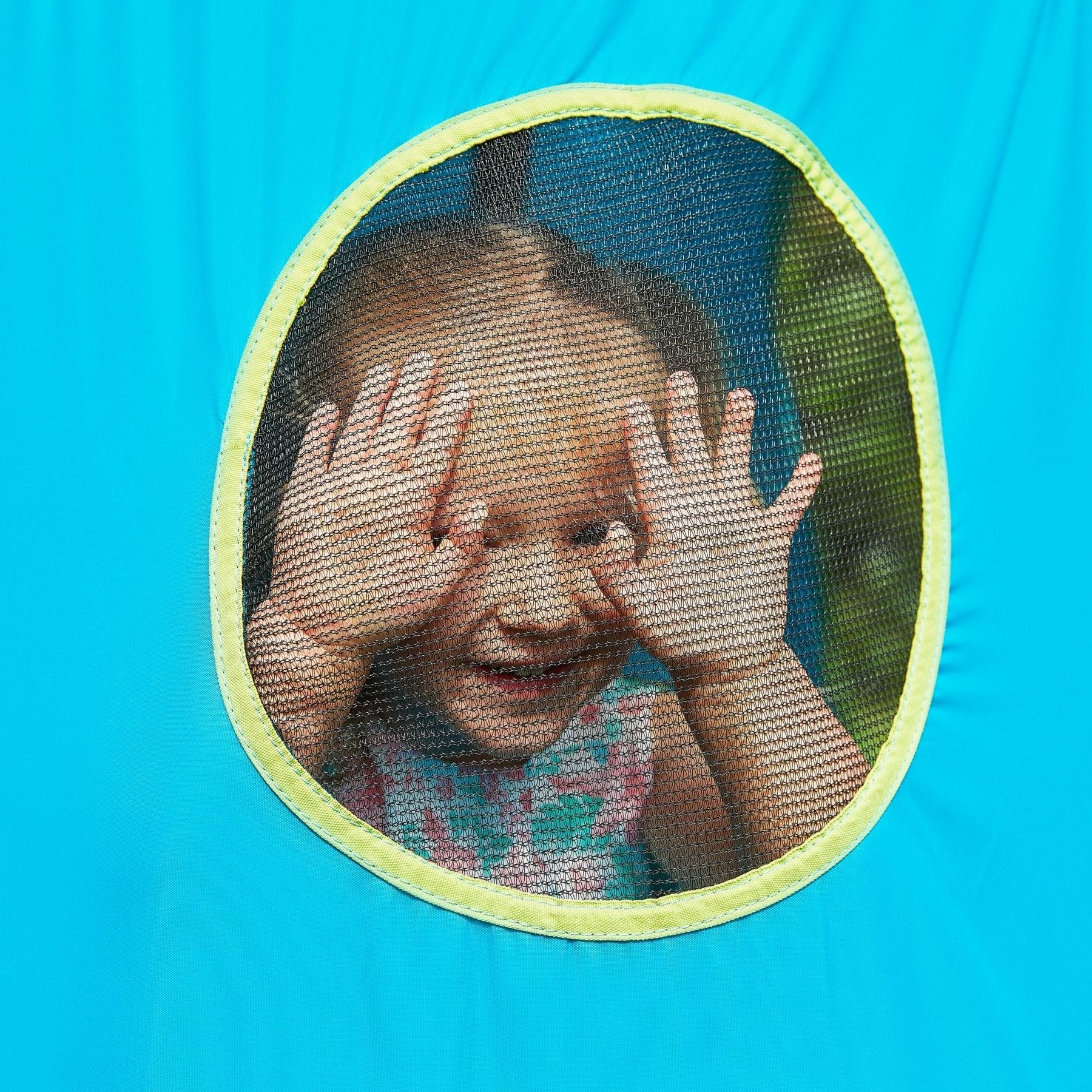 TP Toys Zelt UFO blau mit Stativ – Hängender Spielplatz für Kinder – Tür und Fenster aus Netz – kompakt für kleine Gärten – ab 2 Jahren – inklusive Verankerungsset
