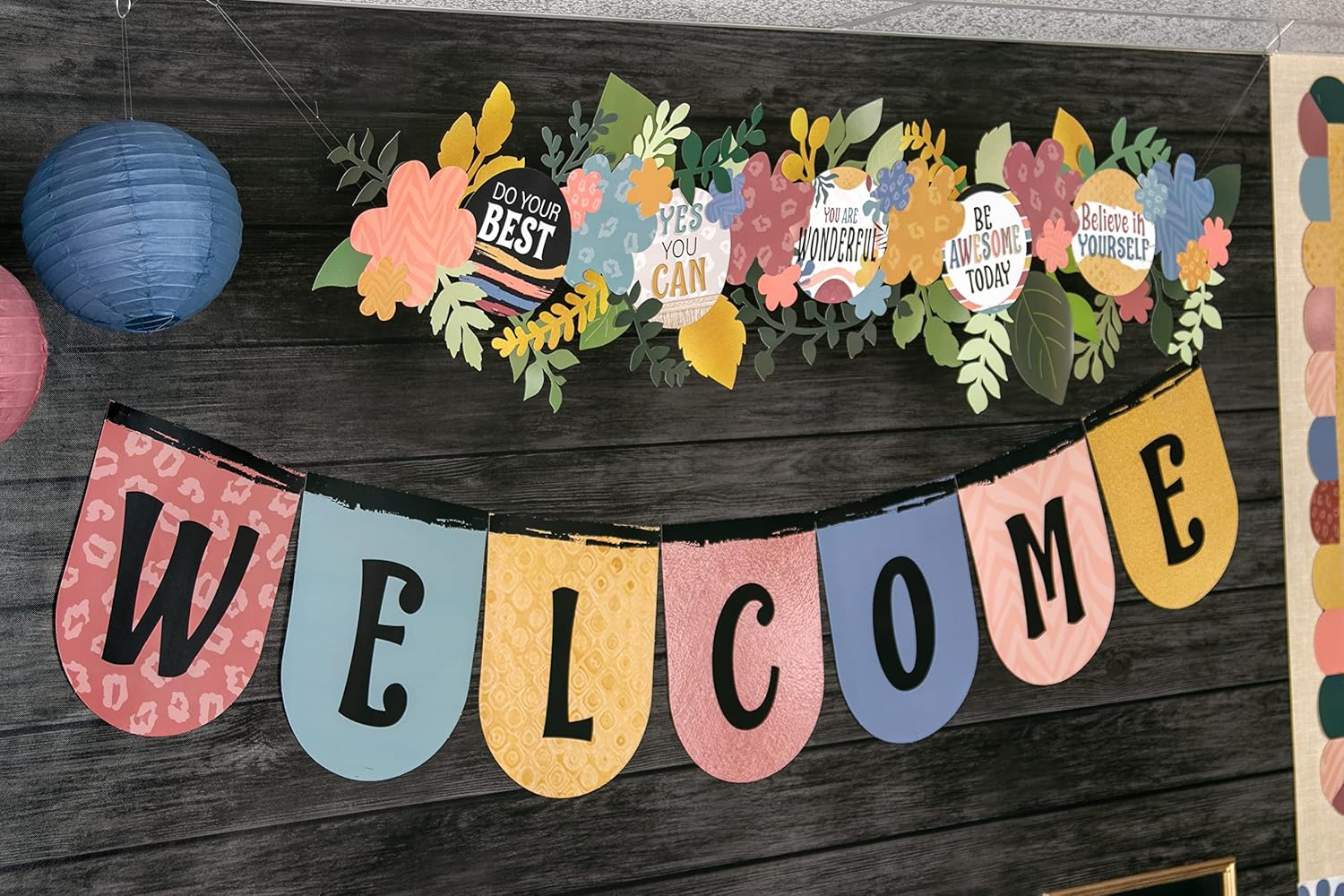 Teacher Created Resources Wonderfully Wild Welcome Bunting Bulletin Board (TCR6677)