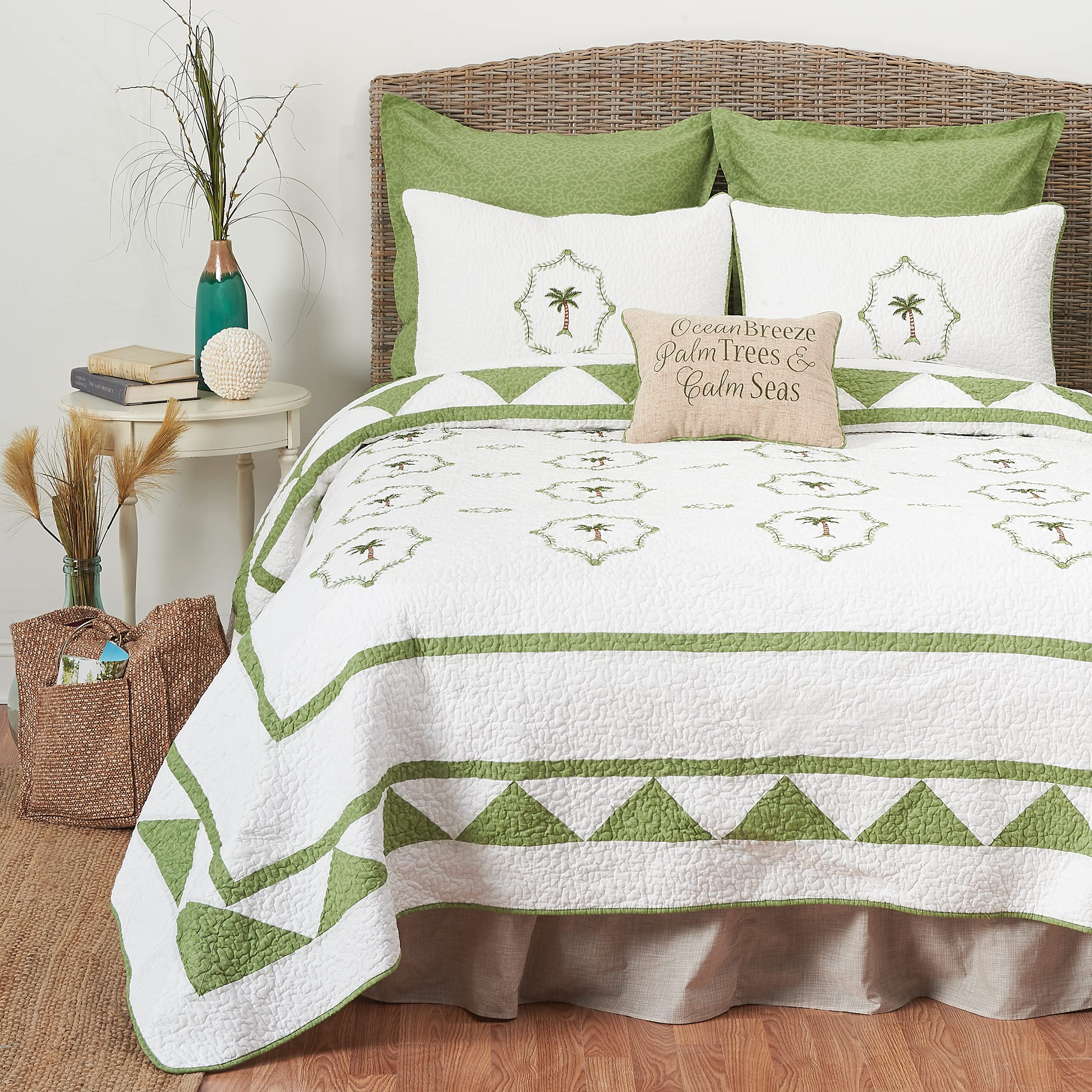 C&F Home Martinique Embroidered Tropical Palm Tree Full and Queen Quilt Lightweight Coastal Beach Quilt Full/Queen Quilt Green