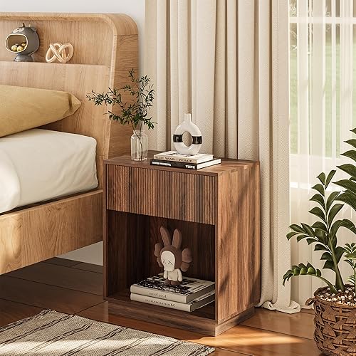 Juego de 2 mesitas de noche acanaladas, moderna mesita de noche con cajón y estante de almacenamiento (nogal)