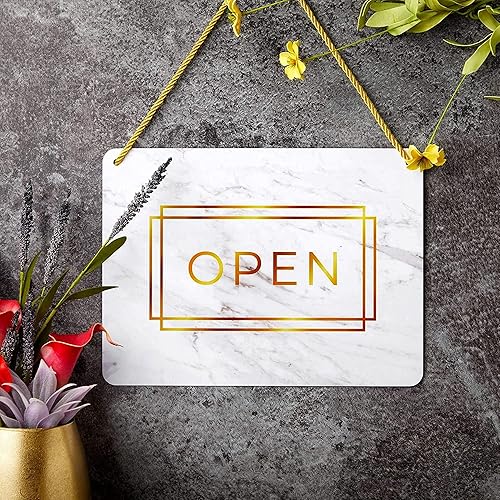 Miniatura 4 de Stockroom Plus Letrero abierto y cerrado Acabado de mármol dorado Letrero colgante reversible Exhibición de horario comercial Paquete de 2, 8.5