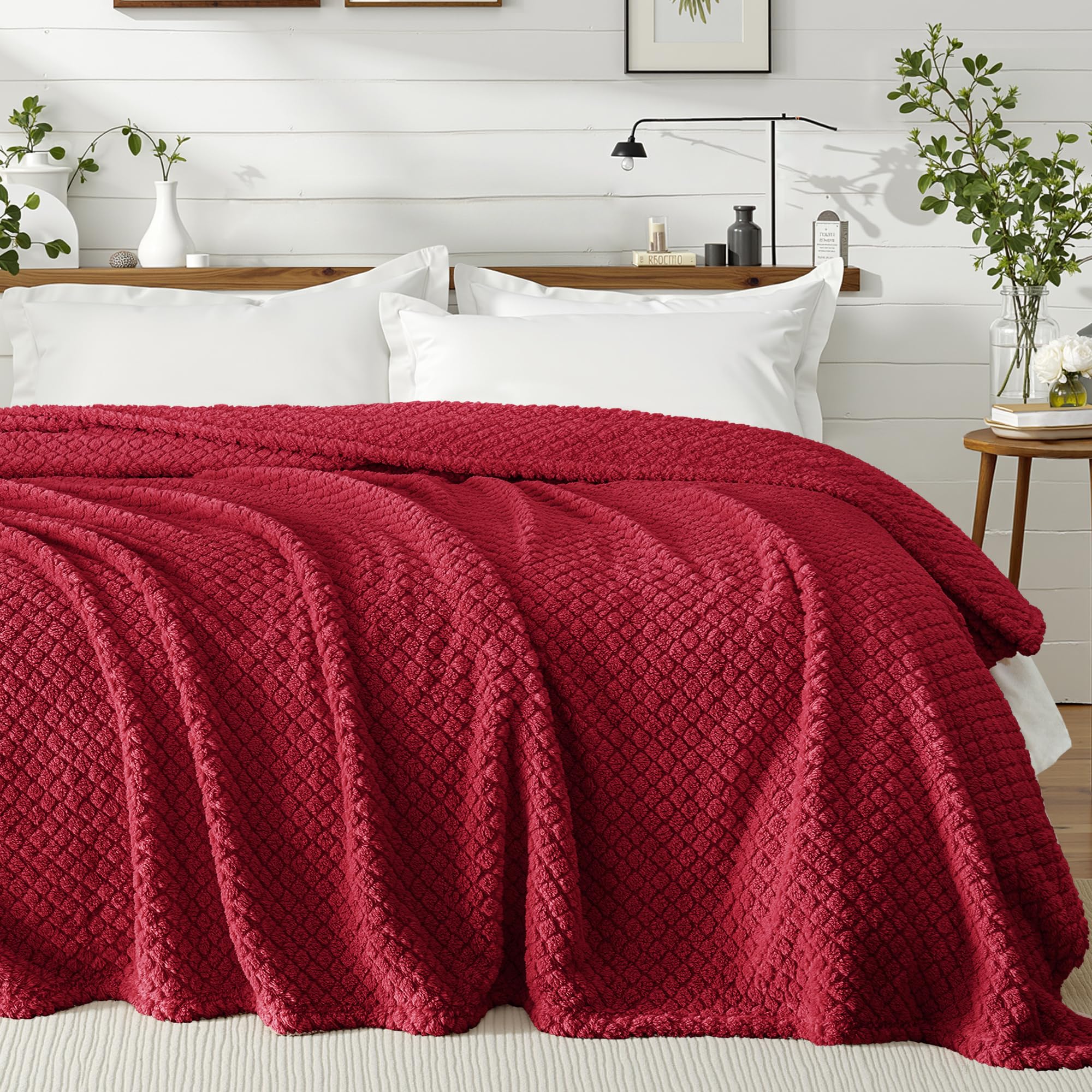 Exclusivo Mezcla Queen Size Flannel Fleece Blanket, Super Soft Jacquard Bed Blanket, Lightweight Fuzzy Warm for All Seasons, 230x230 CM, Deep Red