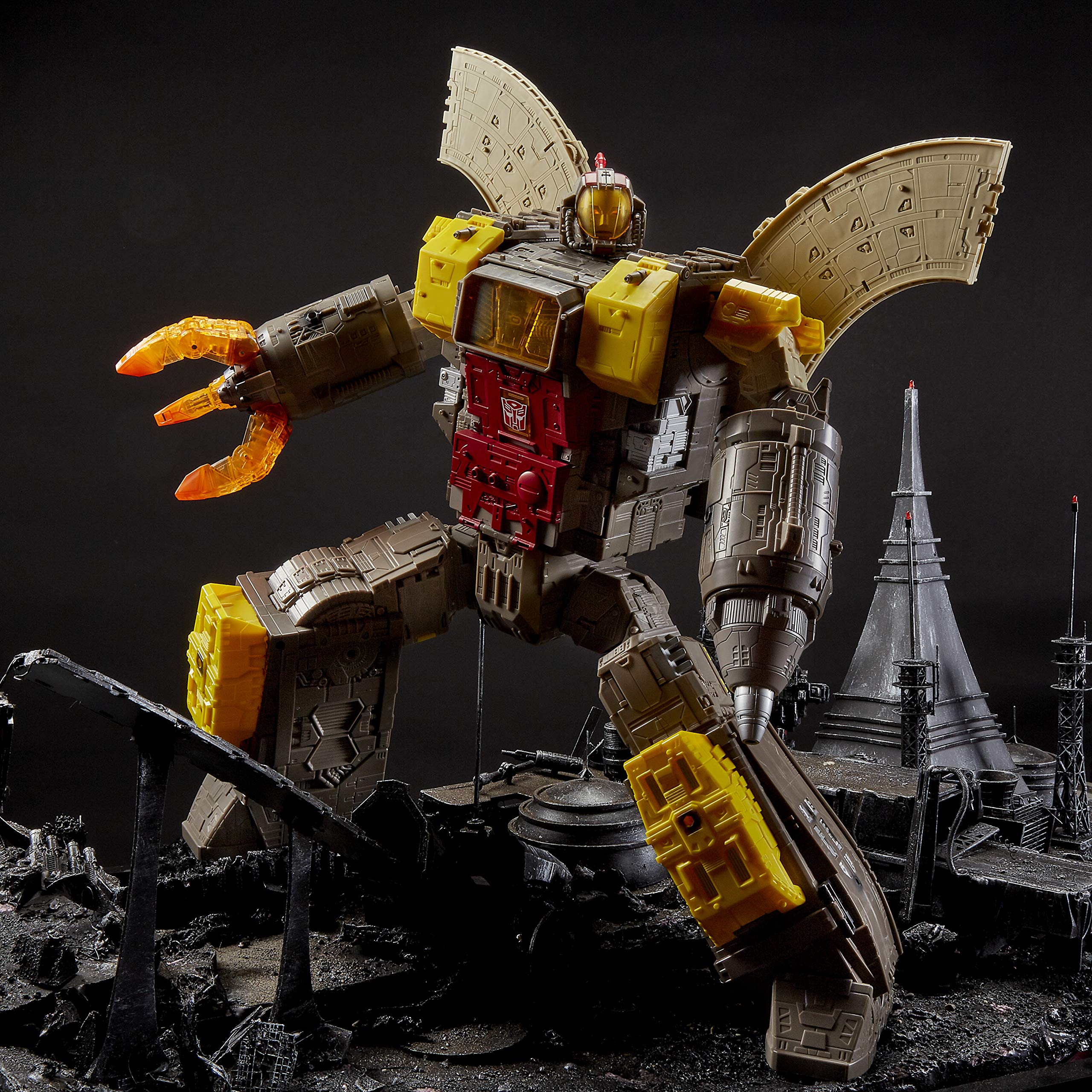 Transformers TRA GEN WFC Titan Class