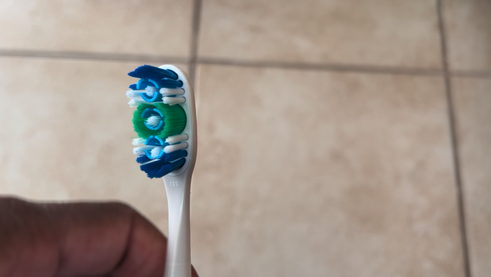 Colgate Watch Watch Review of Colgate 360 Whole Mouth Clean Tooth Brush on Amazon Live