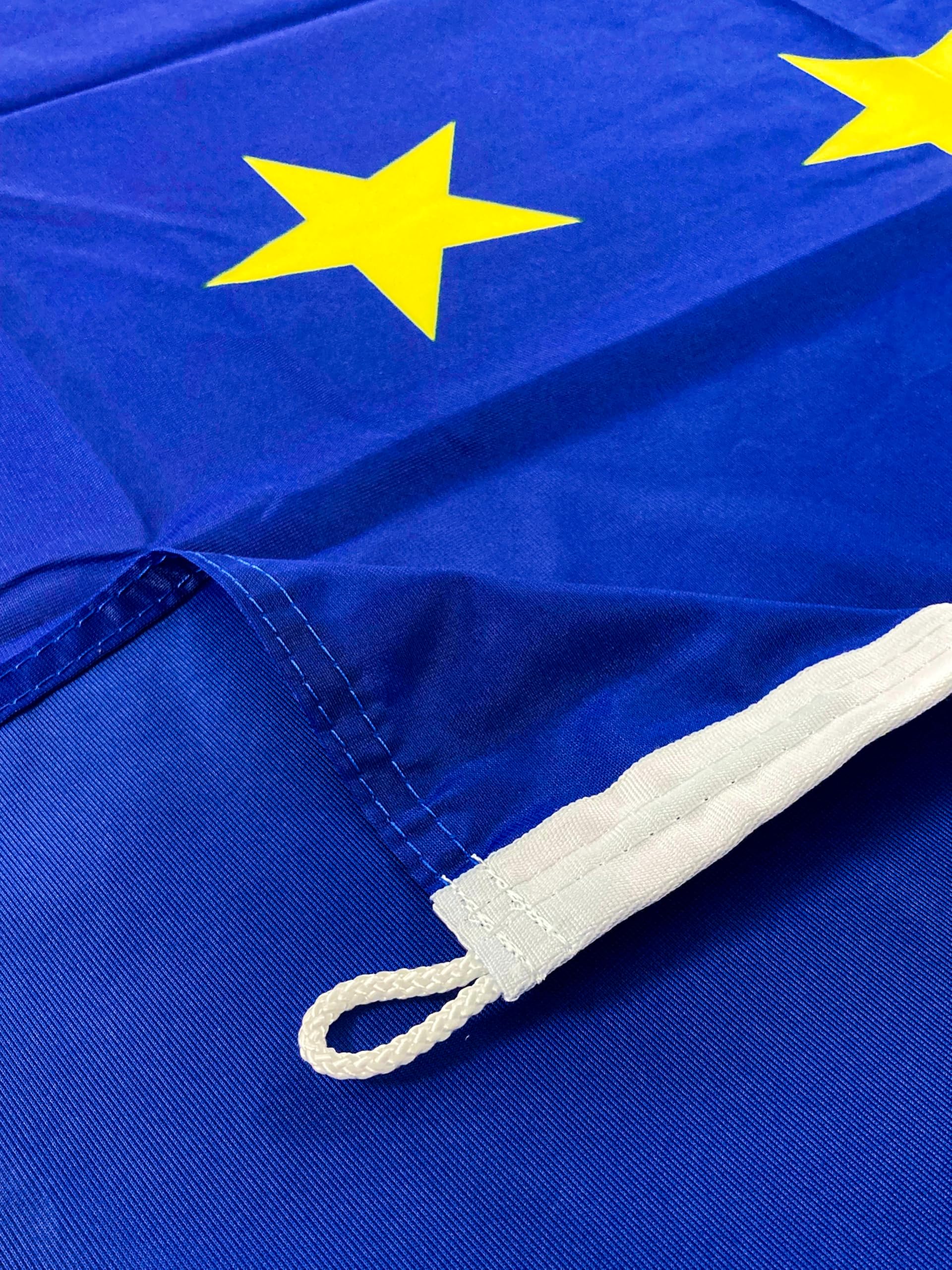 Bandiera Europa 225x150 cm - Tessuto Nautico Resistente e Colori Brillanti. Bandiera dell'Europa ideale per esterno e interno