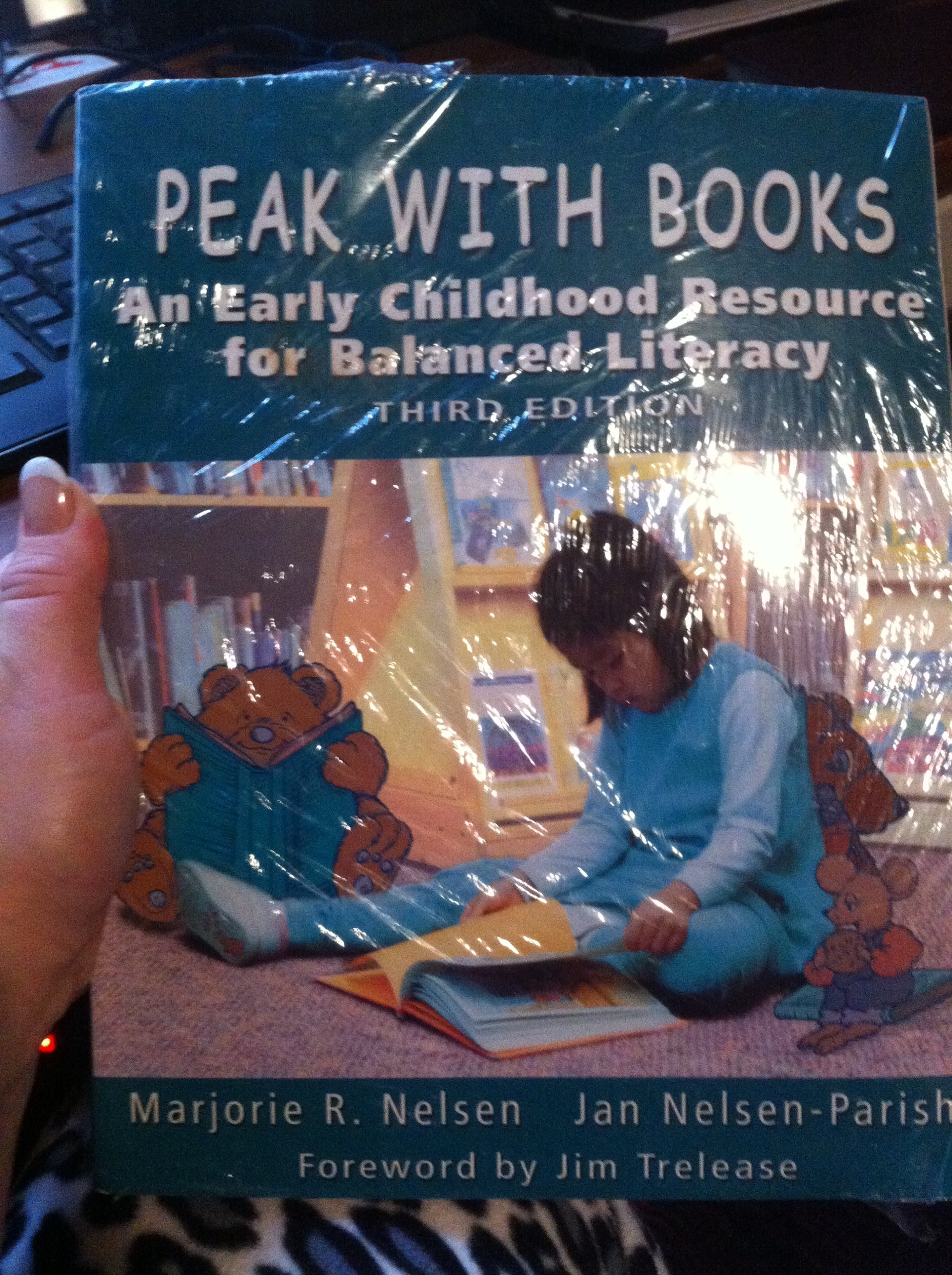 Amazon.com: Tray Tasking: Activities that Promote Reading and Writing ...