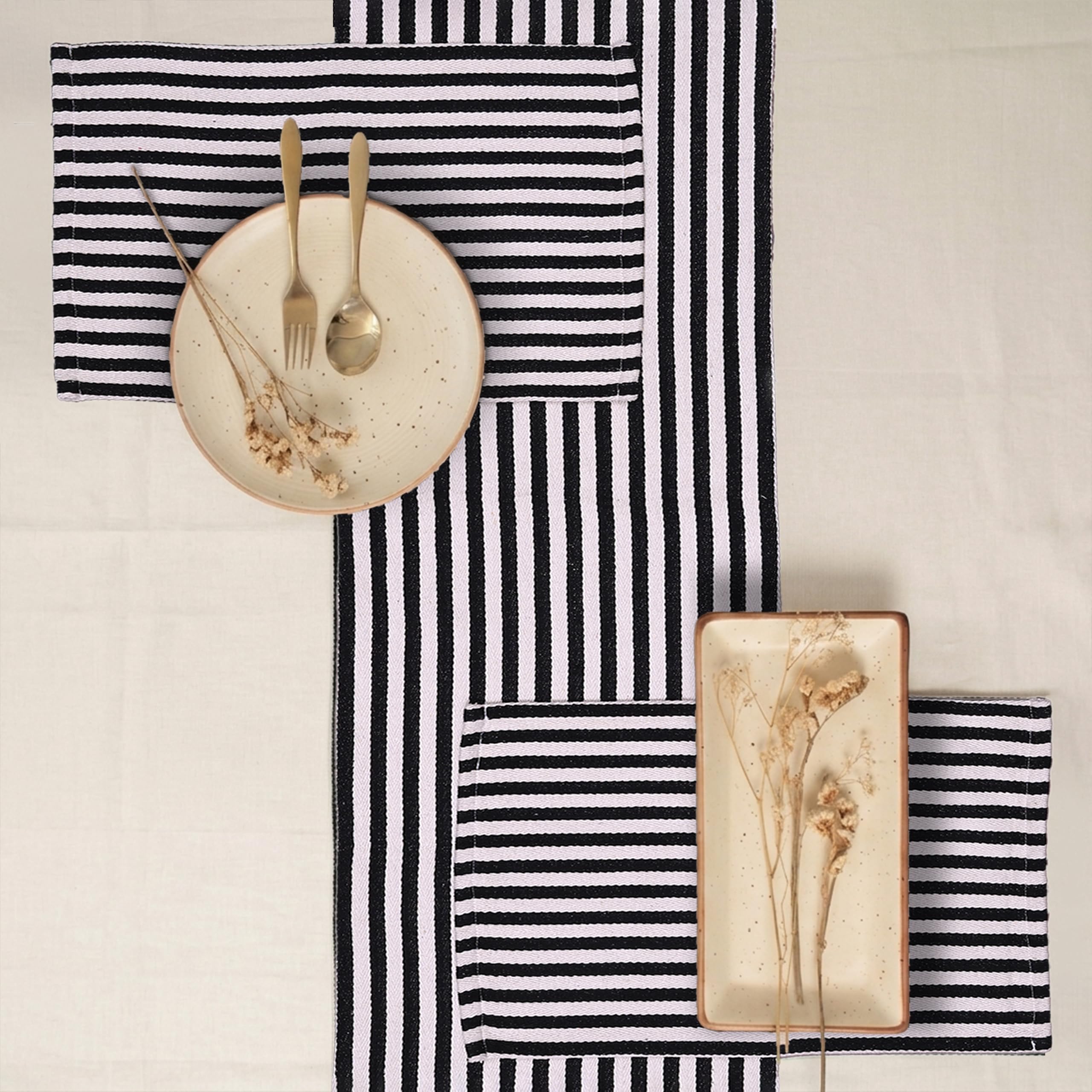 THE HOME TALK Designer Placemats and Table Runner Set,5 Piece Dining Table Linen Set, Machine Washable Velvet Fabric,4 Placemats (13 x 19 Inches) 1Table Runner(14 x 72 Inches)-image-11