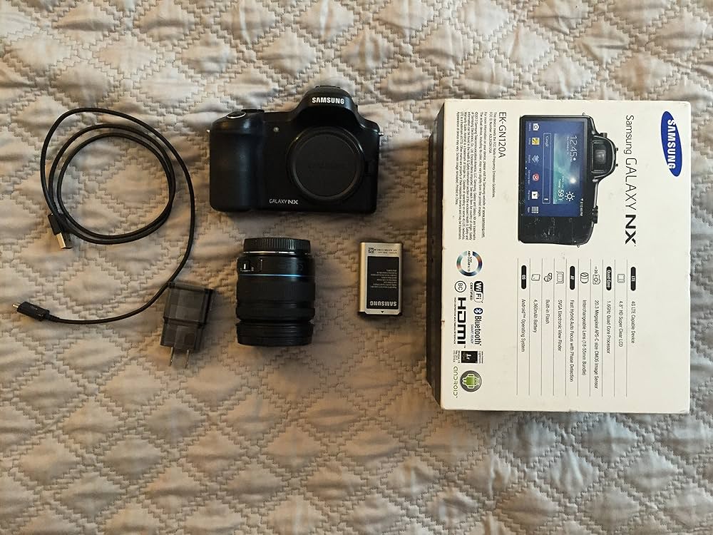 SAMSUNG - GALAXY NX EK-GN120 Android カメラ　30mm f2 Samsung Galaxy NX-GN120 Android™-powered 20-megapixel