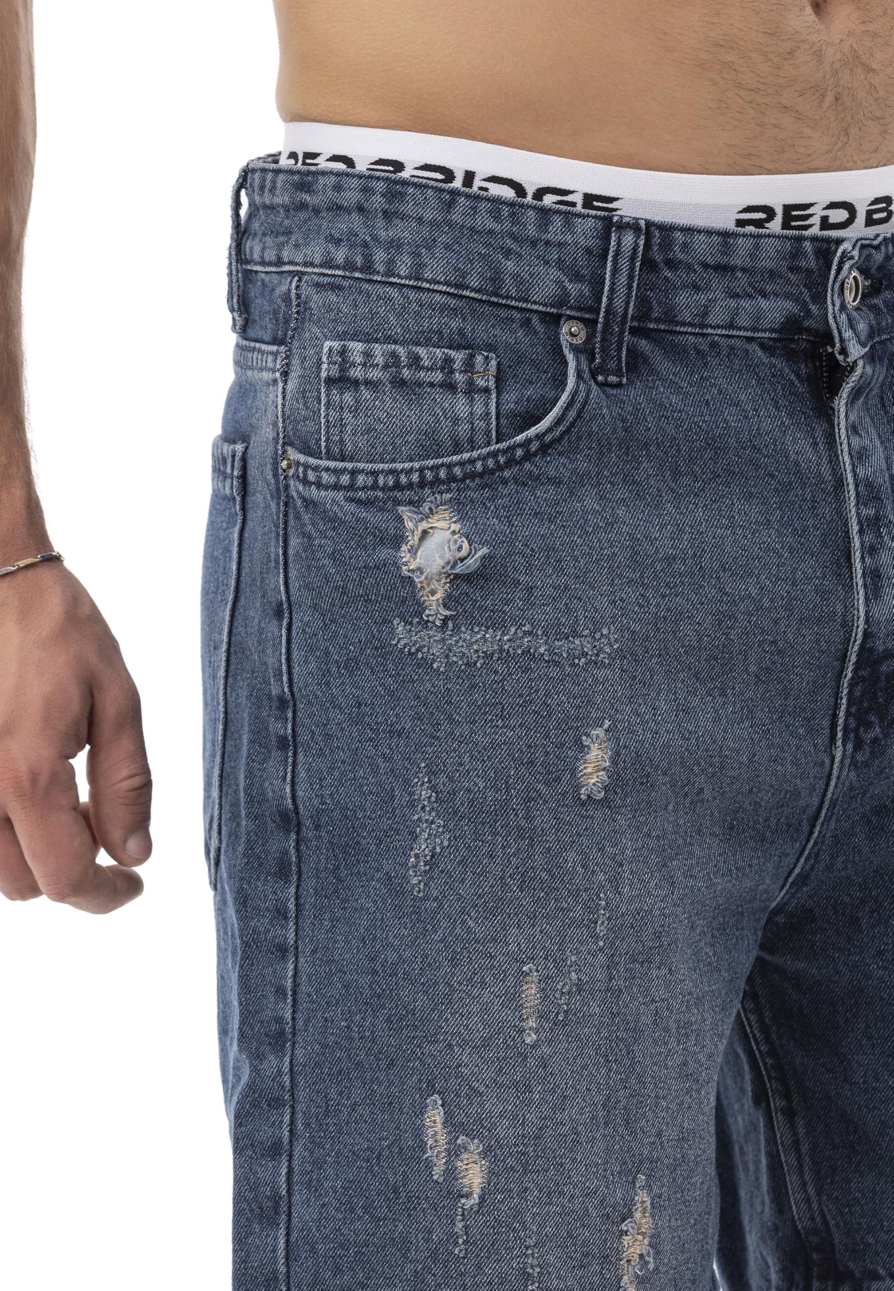 Redbridge Pantalones cortos vaqueros para hombre, bermudas vaqueras con aspecto desgastado, corte regular de 5 bolsillos, longitud hasta la rodilla con dobladillo flequillo