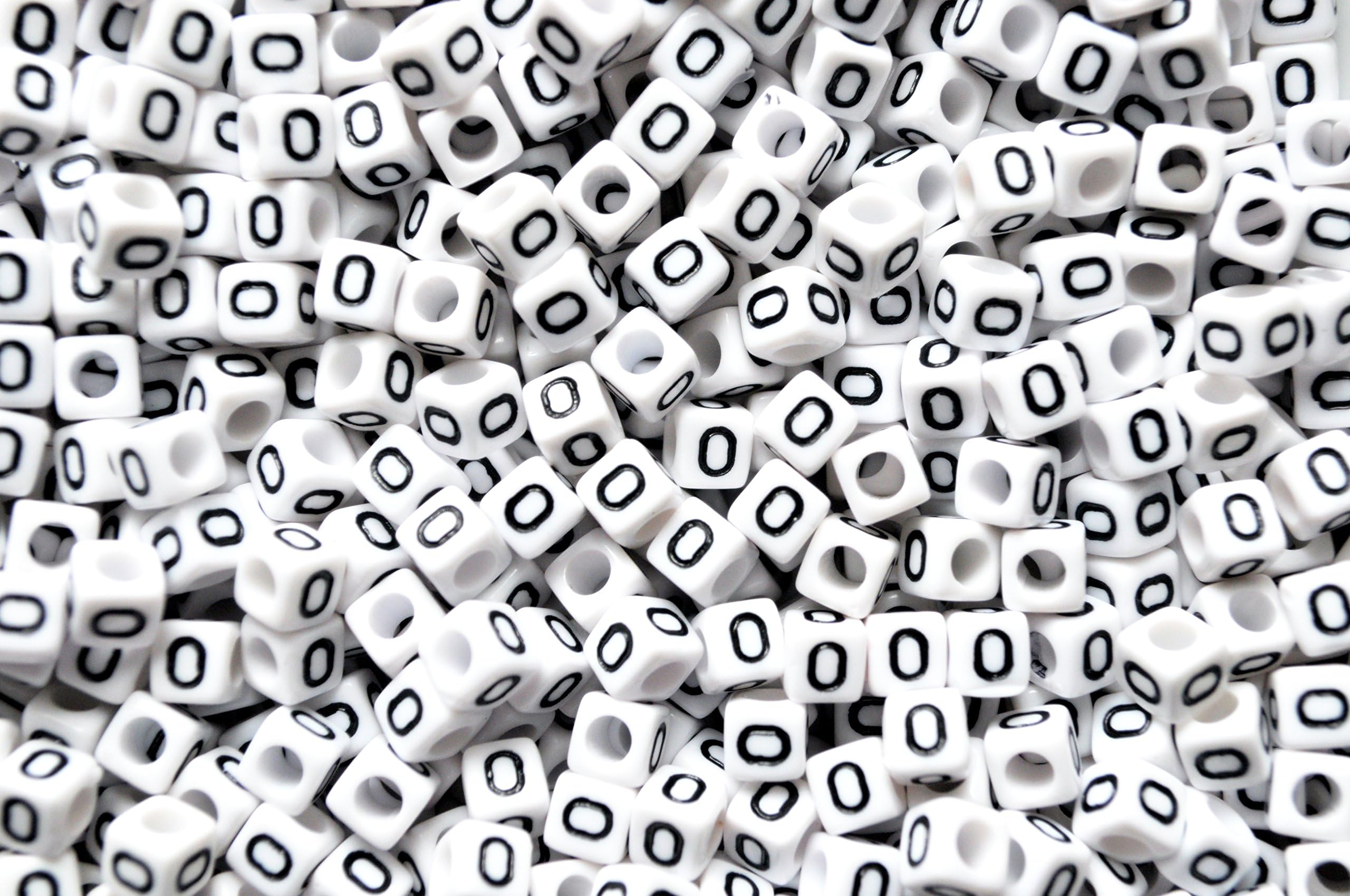 100 pcs 6mm White Cube Letter Alphabet Acrylic Beads Single & Mixed Letters (O)