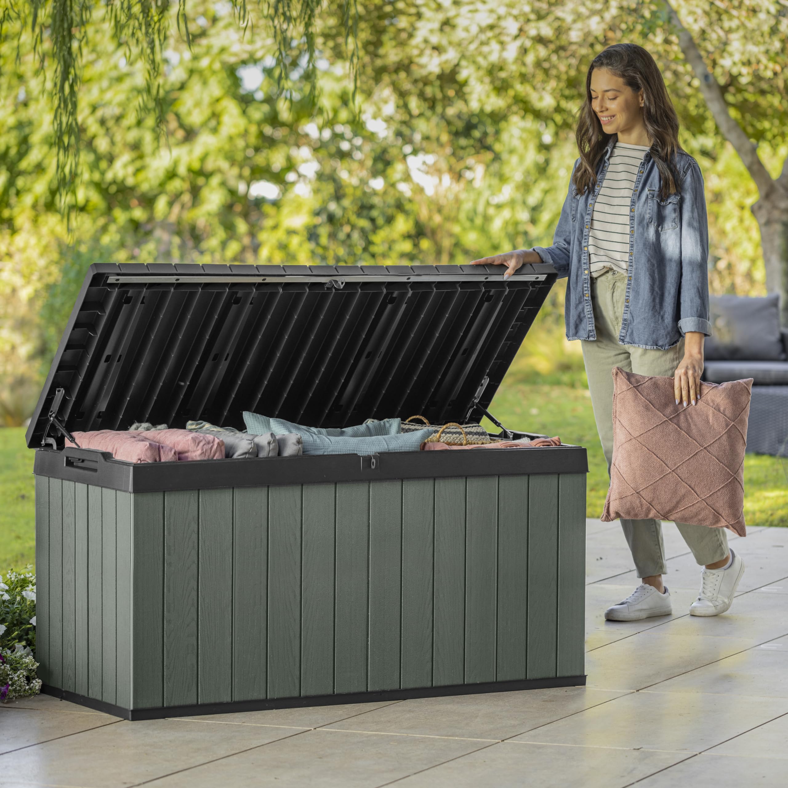 Keter Darwin 511L - Scatola portaoggetti per mobili da giardino da esterno, effetto legno Evotech+, non sbiadisce, resistente a tutte le intemperie, sicura e sicura, nessuna manutenzione, 2 anni di