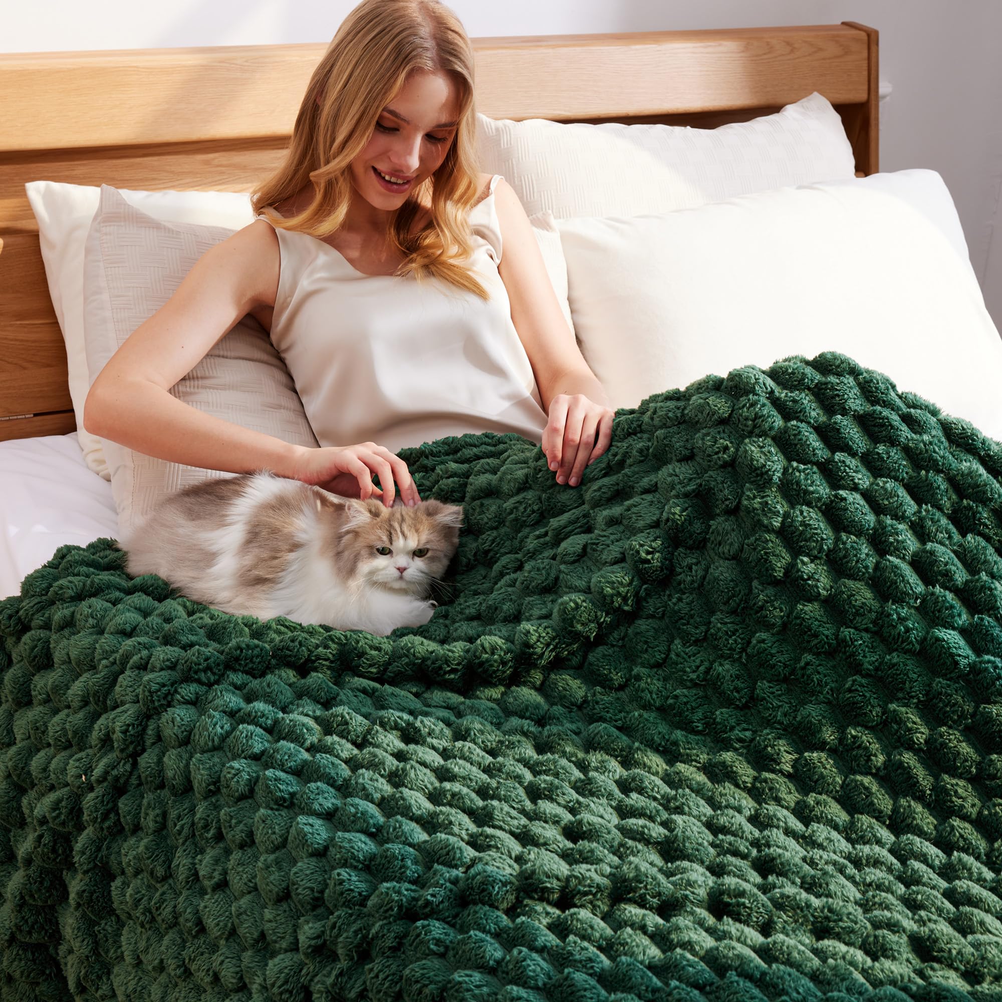 Whale Flotilla Queen Size Blanket for Bed with Expanded 3D-Jacquard Pattern - Image 2