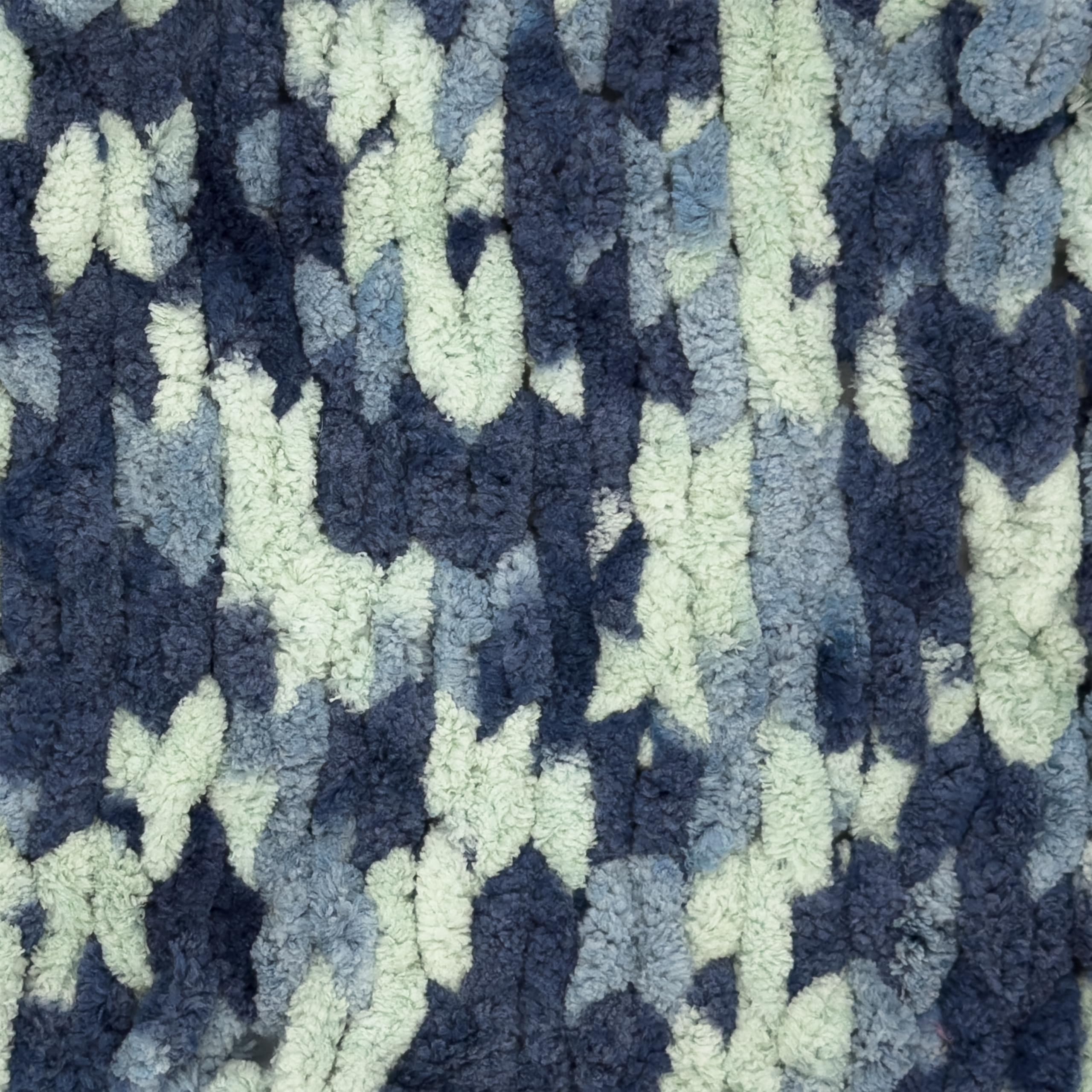 Amazon.co.jp: Lion Brand Off The Hook Yarn-Blue Sapphire -516-208