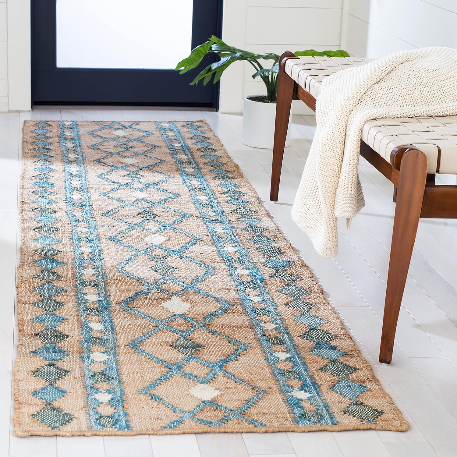 SAFAVIEH Area Rug 8x10 - Kilim Collection - Large - Natural & Blue, Flat Weave Jute, Ideal for Living Room, Bedroom, Office, Dining Space (KLM759M)