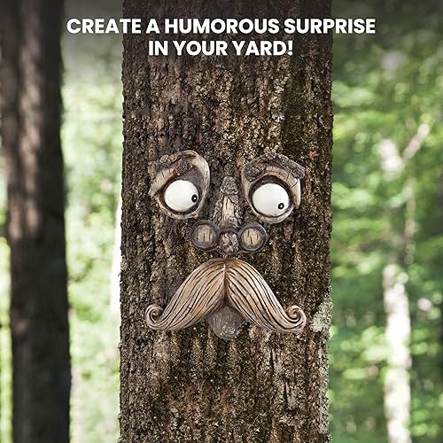 Miniatura 7 de Bits and Pieces - Abrazador de árbol "Old Man" - Decoraciones de patio - Escultura de árbol caprichosa - Decoración de jardín - Arte de jardín