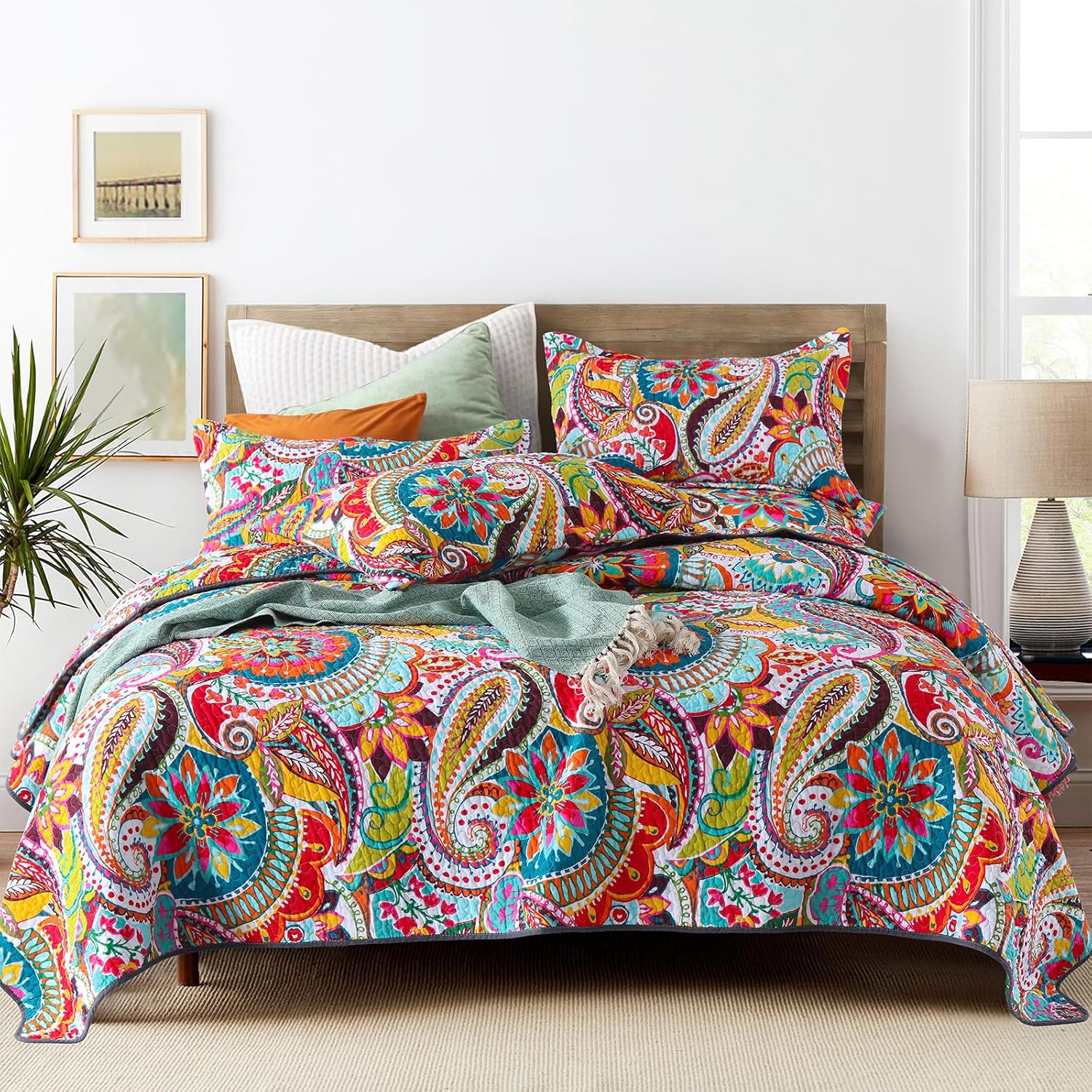 Qucover Boho Quilts King Size, Colorful Paisley Print Cotton Bedspreads King Size, Multicolord Red, Orange, White, Blue King Bedspread with Pillow Shams, King Quilt Bedding Set, 98x106 Inches