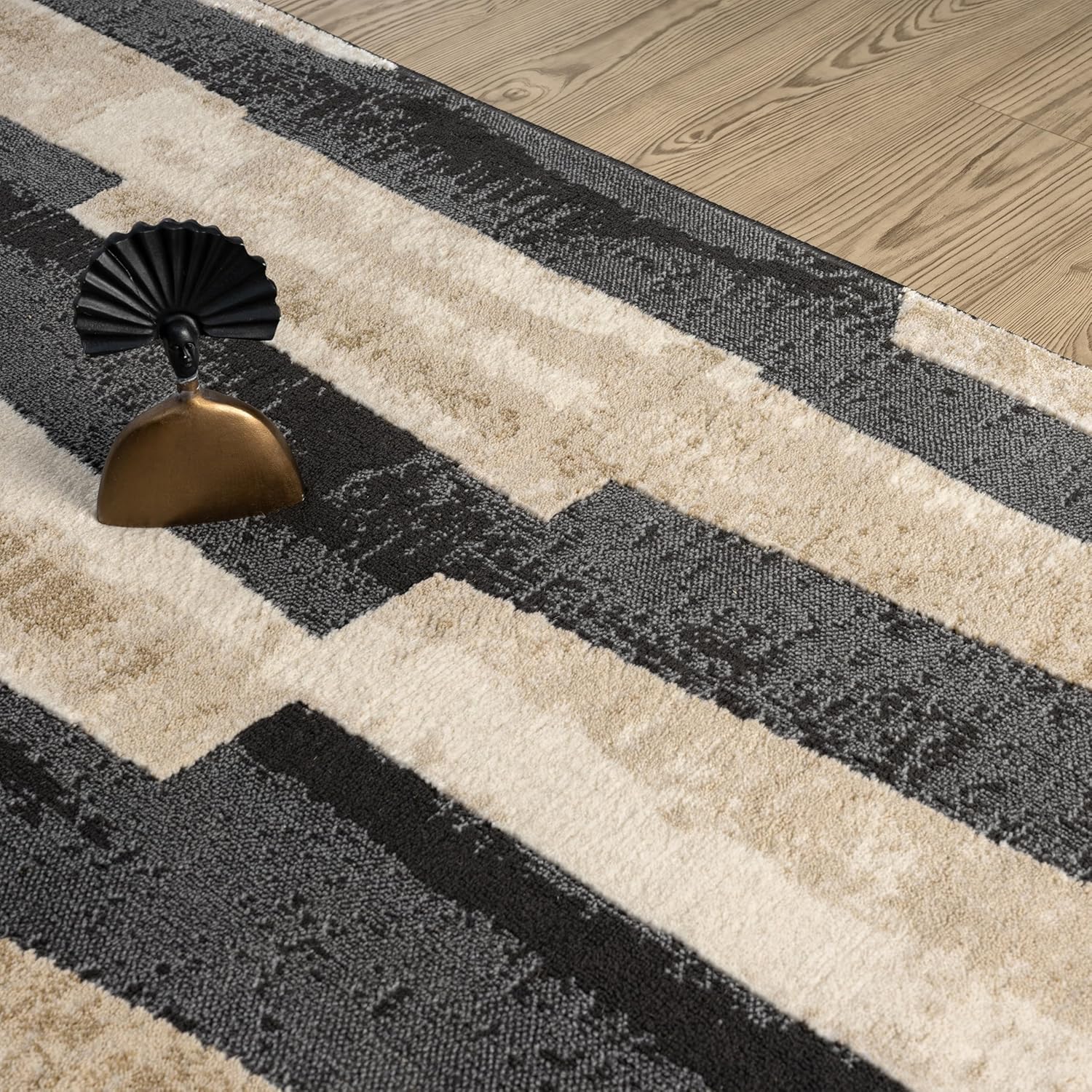 Modern Block Pattern Beige Black Area Rug – 6' x 9' – Contemporary Geometric Design – Terra Collection – Non-Shedding, Fade-Resistant, Easy to Clean – Durable for High Traffic – Living Room & Bedroom