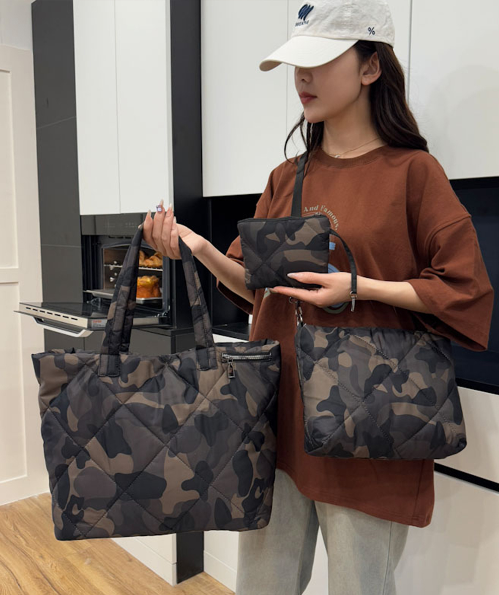 Juego de bolsos acolchados para mujer, tote, bandolera y pouch miniatura 7