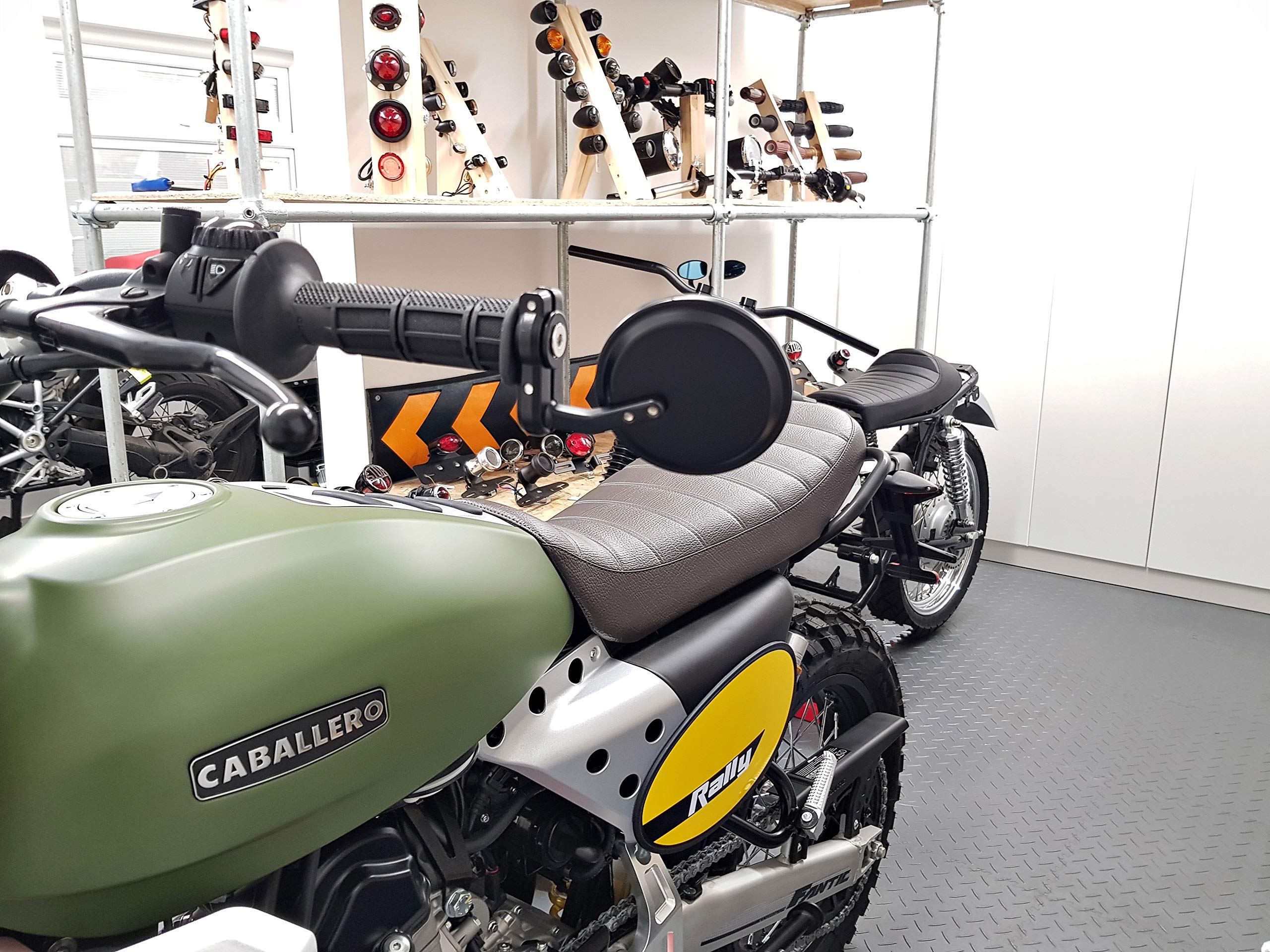 Rétroviseur de Guidon Pour Moto Rond 22mm avec Embout | En Metal | Couleur Noir | Cafe Racer | Roadster | Par 2