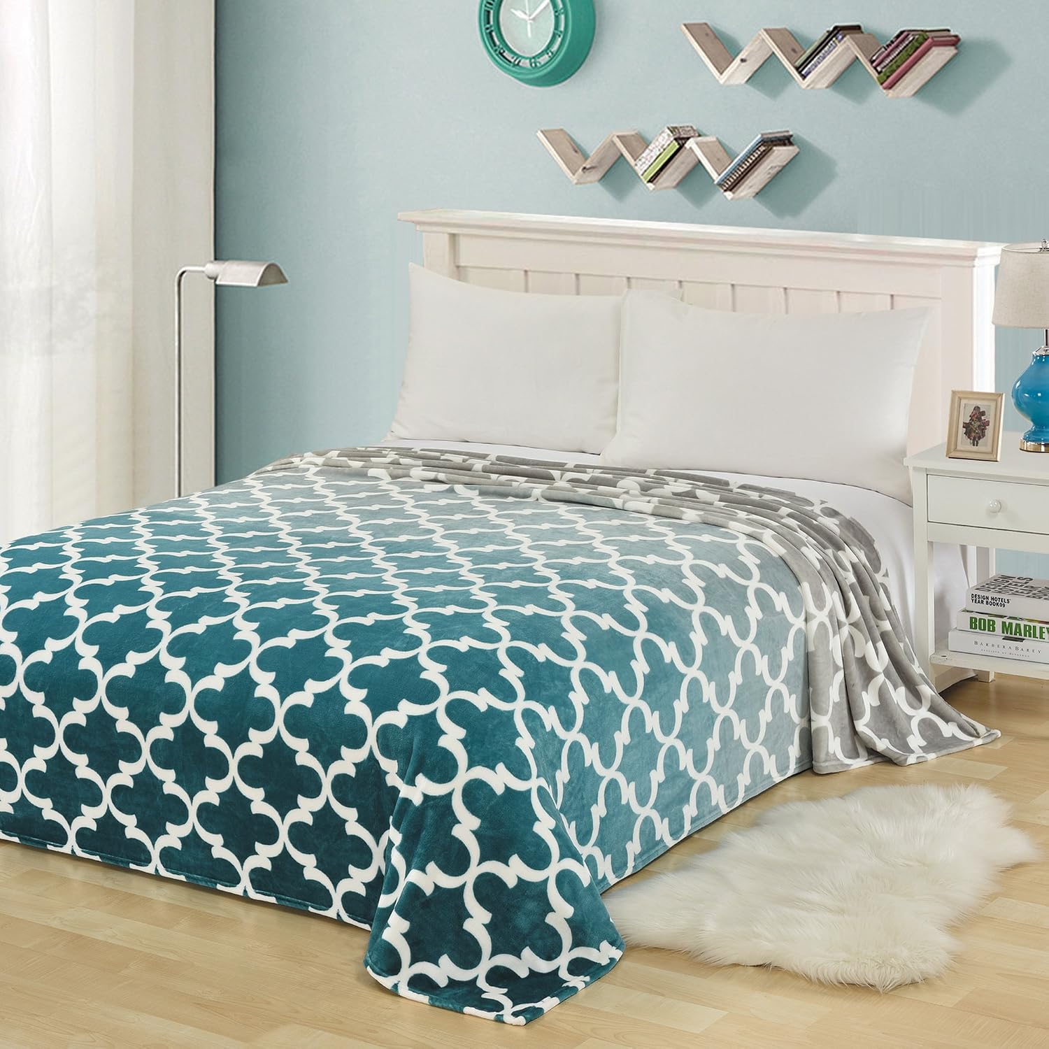 CaliTime Super Soft Throw Blanket for Bed Sofa Couch, Cozy Warm Flannel Fleece Modern Gradient Ombre Quatrefoil Accent Geometric, Grey to Teal, Full