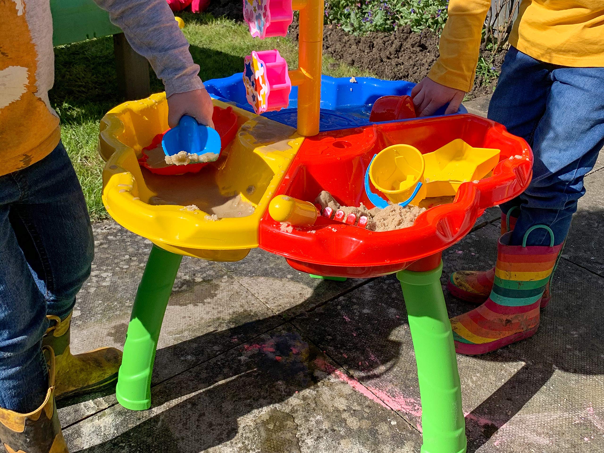 Inside Out Toys Sand and Water Play Table 3 in 1 with Loads of Great