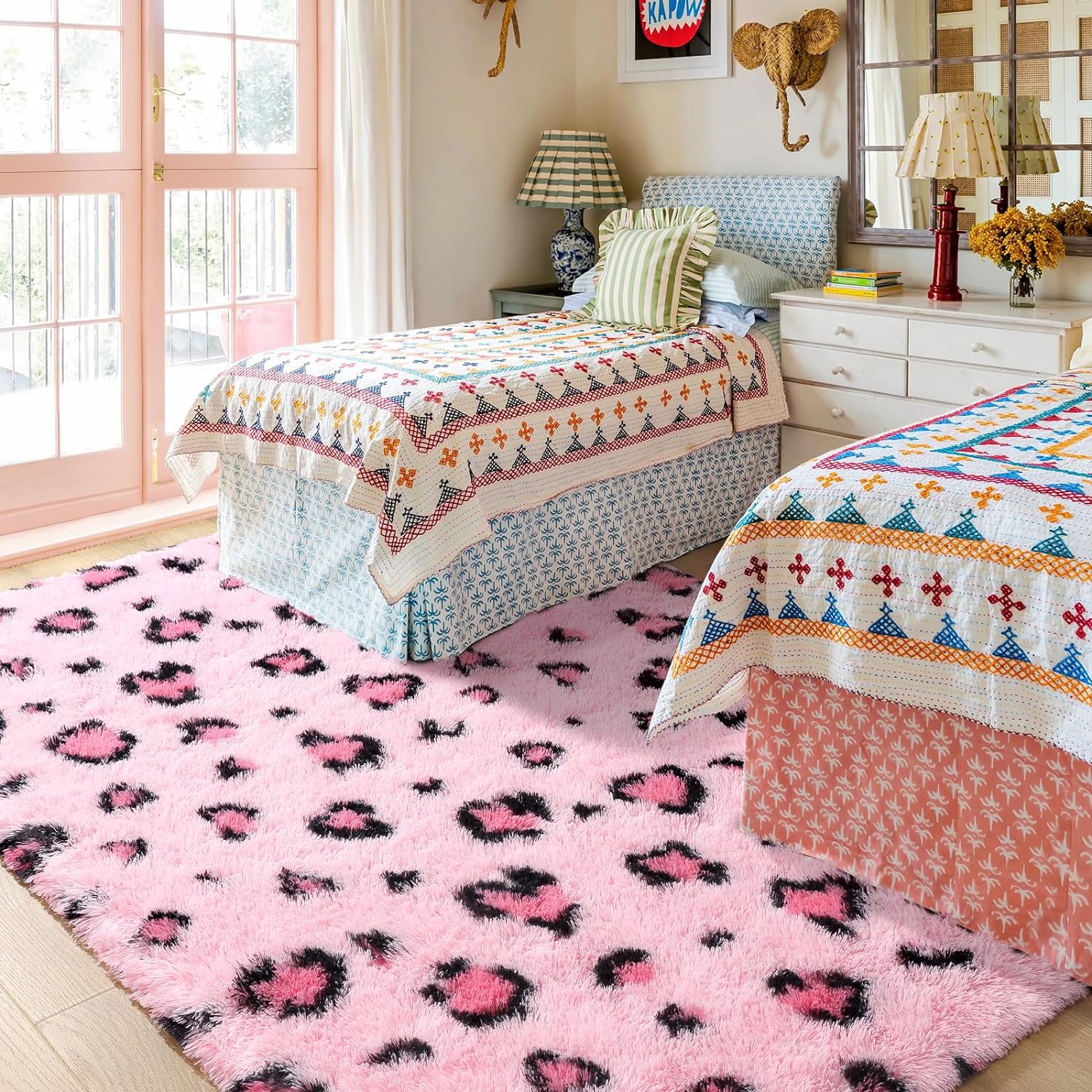 HOMORE Leopard Print Rugs, 4x6 Feet Pink Leopard Rug for Girls Bedroom, Soft Cheetah Print Rugs for Living Room Western Decor, Modern Indoor Fluffy Area Rug for Kids Nursery Dorm Decor