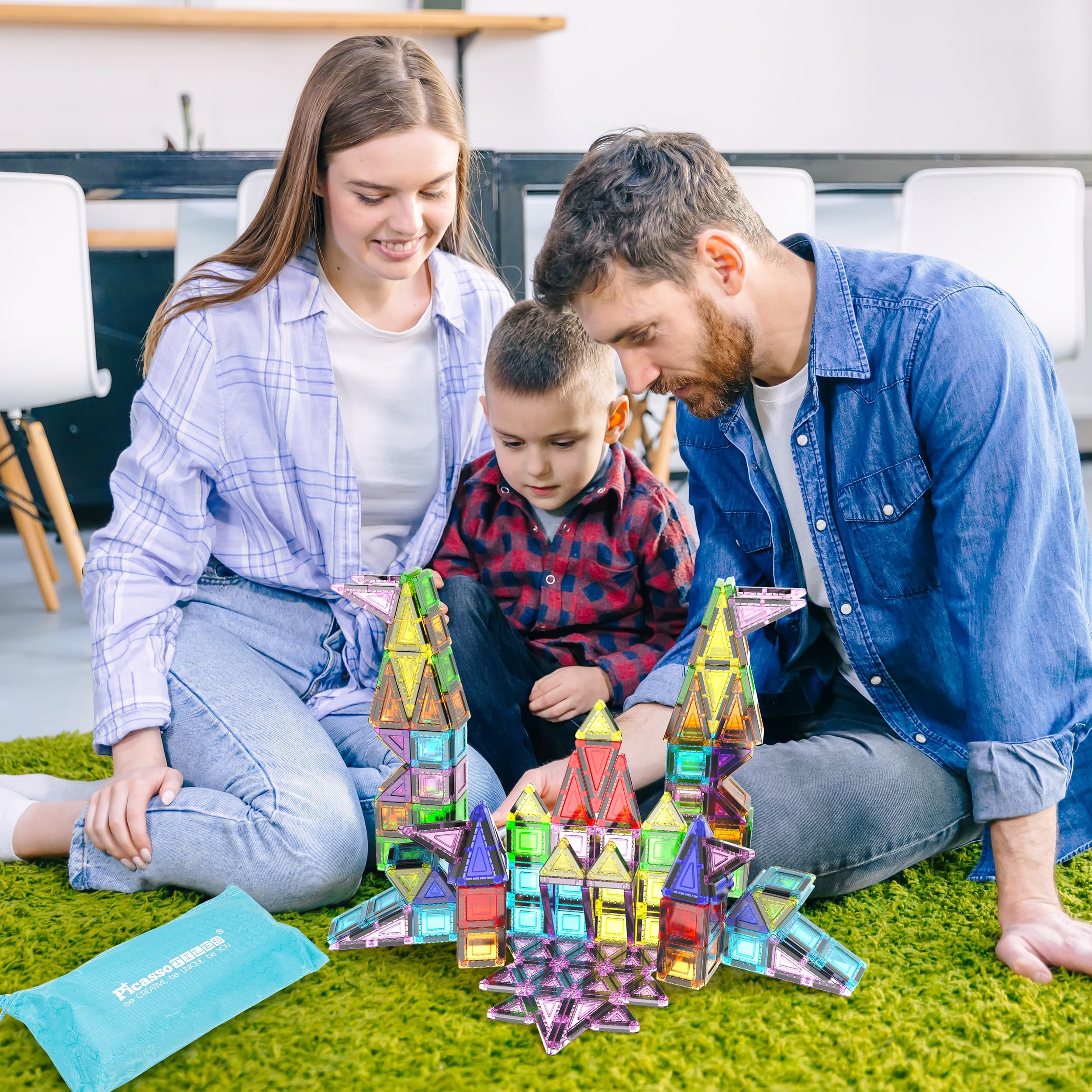 PicassoTiles Juego de 65 piezas de bloques de construcción de juguete portátil de tamaño de viaje nano magnético con bolsa de almacenamiento STEM Montessori para aula, azulejos magnéticos apilables