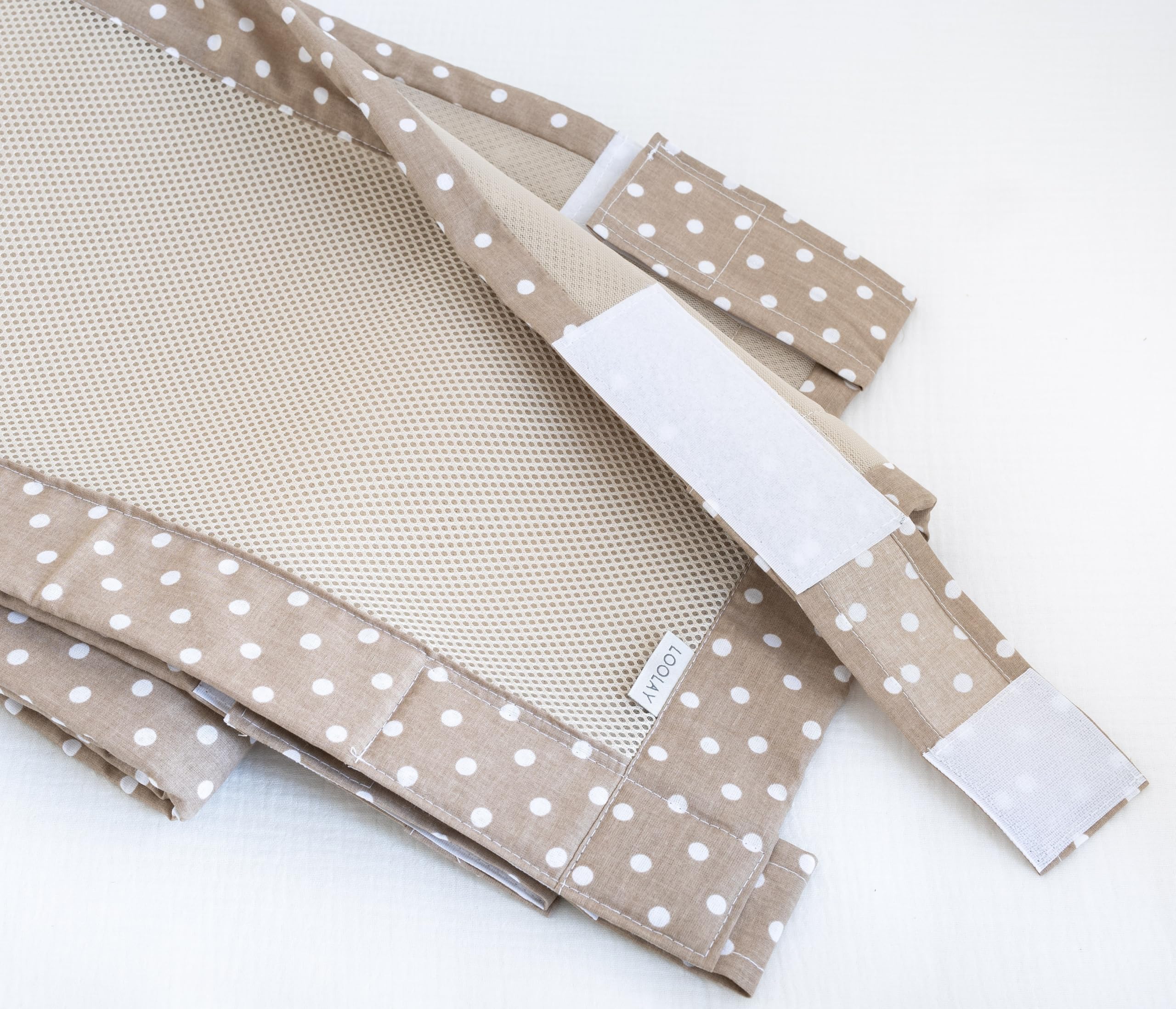 LOOLAY Bettumrandung für 140 x 70 cm Babybett – 2 Teiliges 130 x 30 cm Atmungsaktives Bettumrandung aus Netzstoff – Babybett Umrandungen – Klettverschluss stark Befestigung (Punkte Braun)