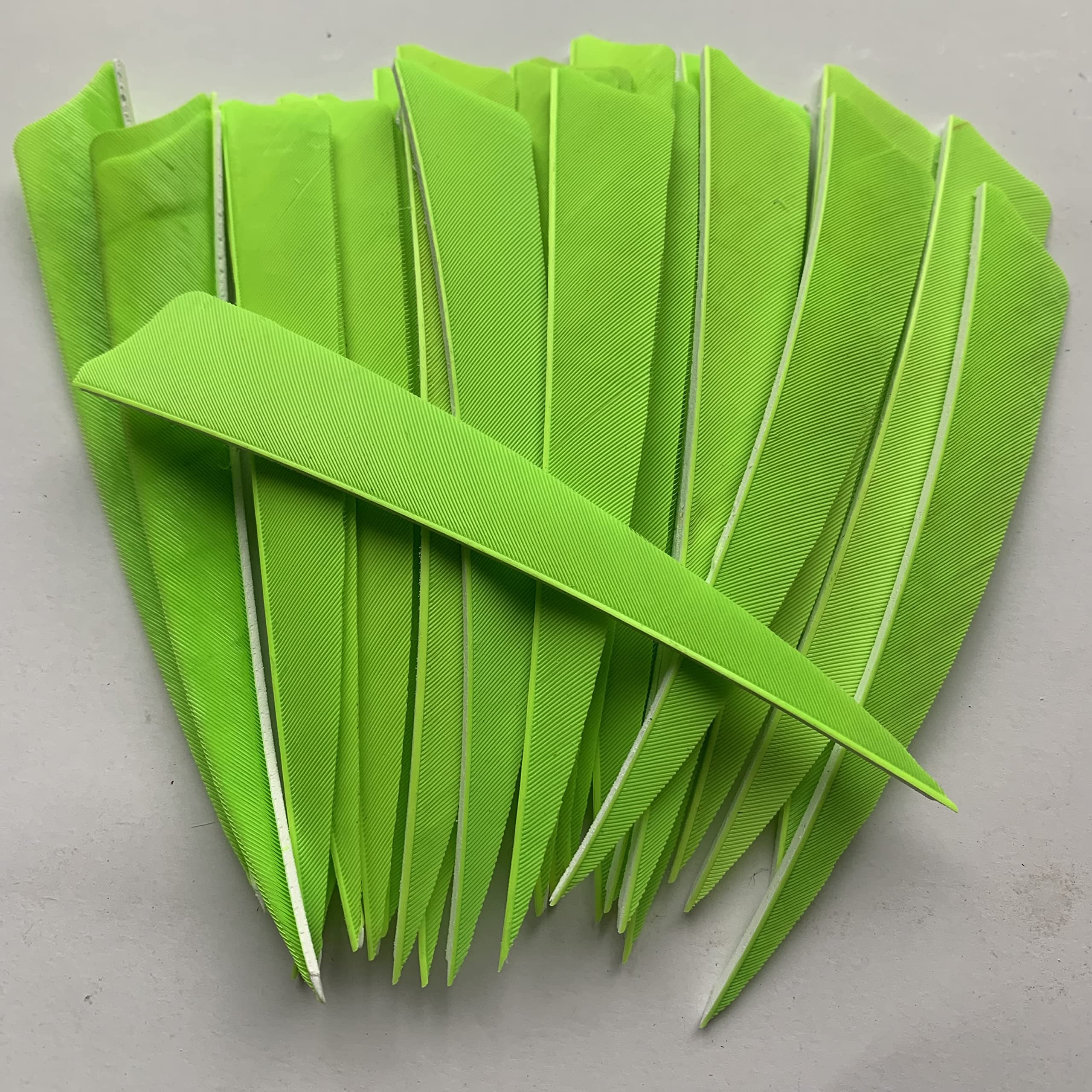 Lot de 100 plumes Buck Trail RW pleine longueur couleur unie