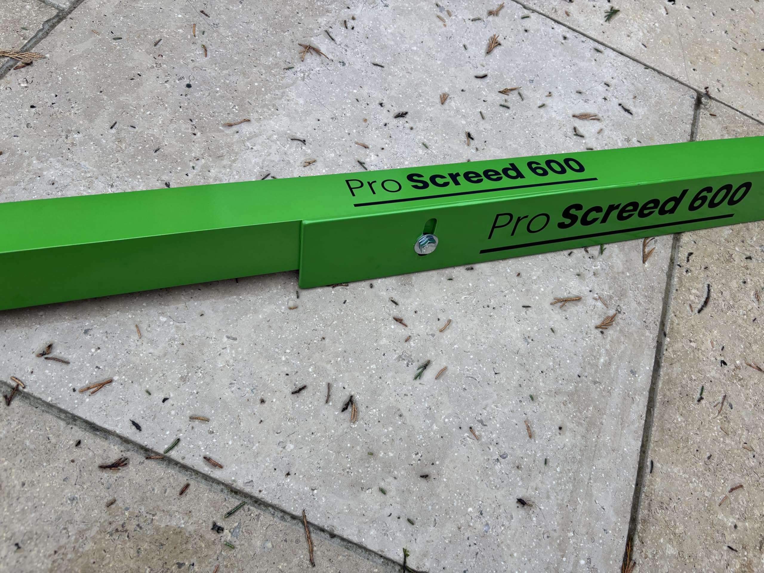 ProScreed 600 Professional Paving Slab Screed Bar, Green Aluminum Paving Tool for achieving a Full Contact Bed