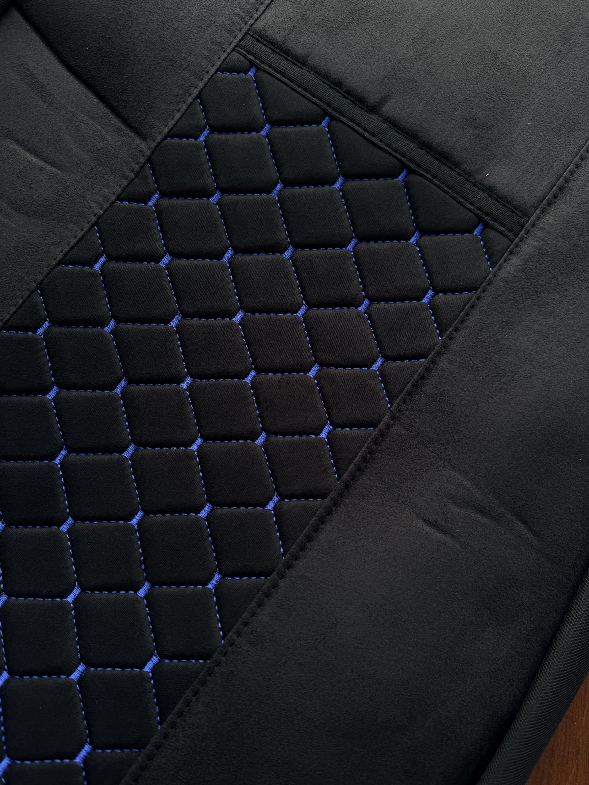 Generisch Alcantara Coprisedili per Volvo FH FH4 FH5 per Volvo AERO, tessuto alcantara, set per sedile conducente e passeggero (motivo a quadri con cuciture blu)