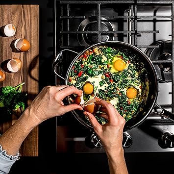 HexClad Hybrid Nonstick 3-Litre Deep Sauté Pan with Tempered Glass Lid, Stay-Cool Handle, Dishwasher-Friendly, Oven-Safe Up to 480°C, Induction Ready, Compatible with All Cooktops