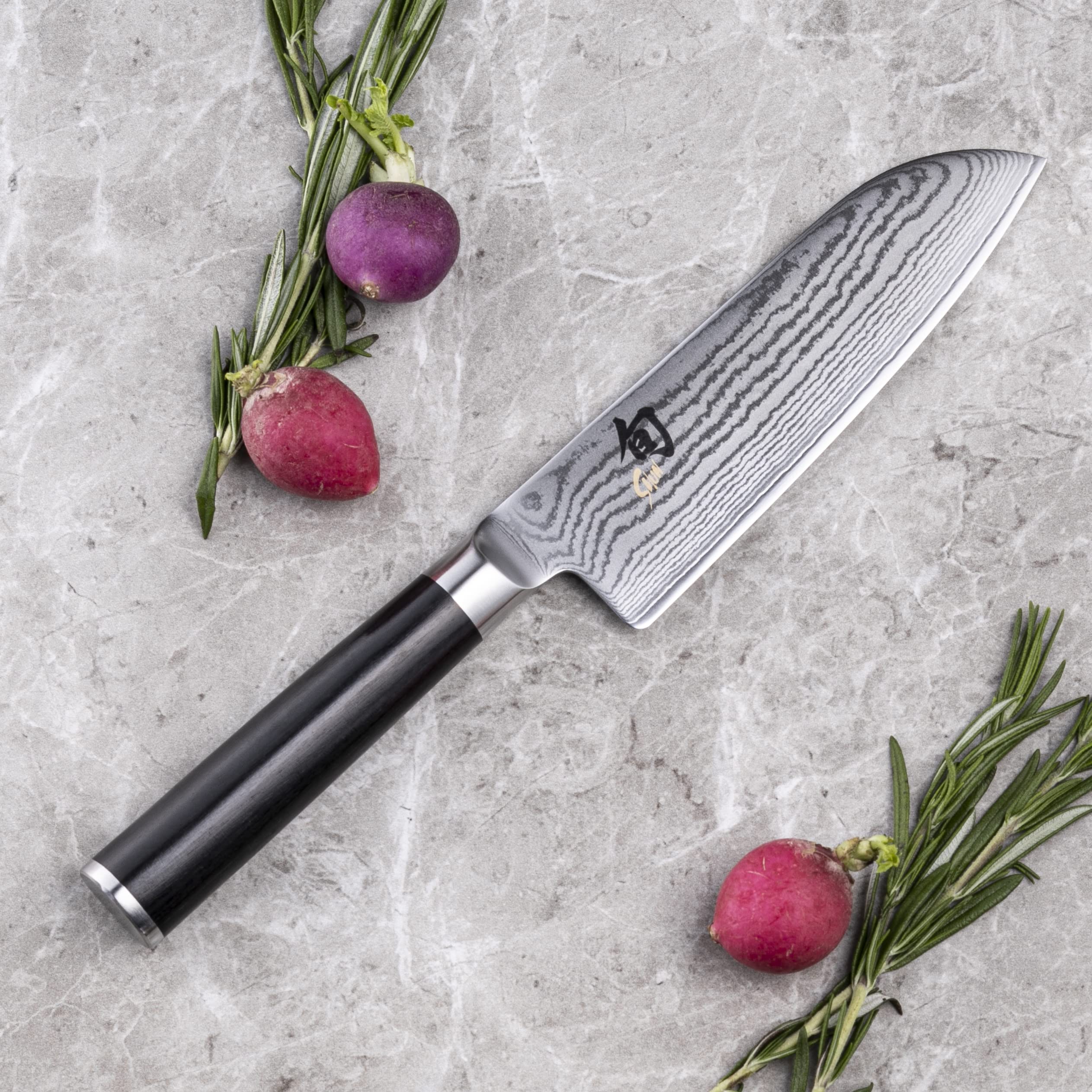KAI Shun Classic piccolo Santoku 14 cm lunghezza lama - First Touch - Coltello damasco 32 strati nucleo VG MAX - 61 (±1) HRC - Manico in legno Pakka - coltello da cucina giapponese forgiato