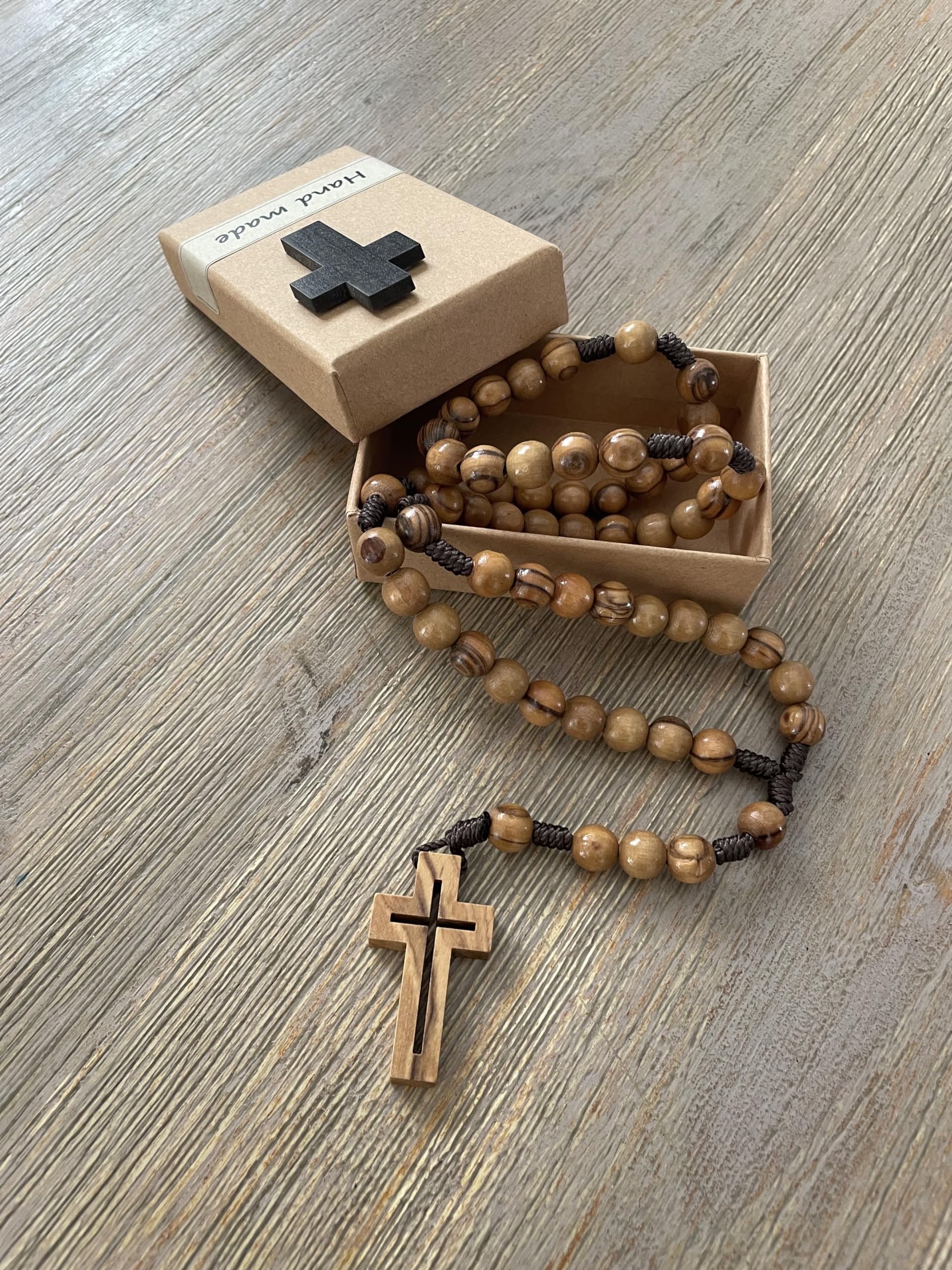 Chapelet en Bois d'Olivier Fait Main à Jérusalem,Rosaire dans sa boîte en Papier KraftavecCrucifix,CadeauBaptême,Communion,FêtesChrétiennes,Naissance,Anniversaire,Protection Voiture,Maison