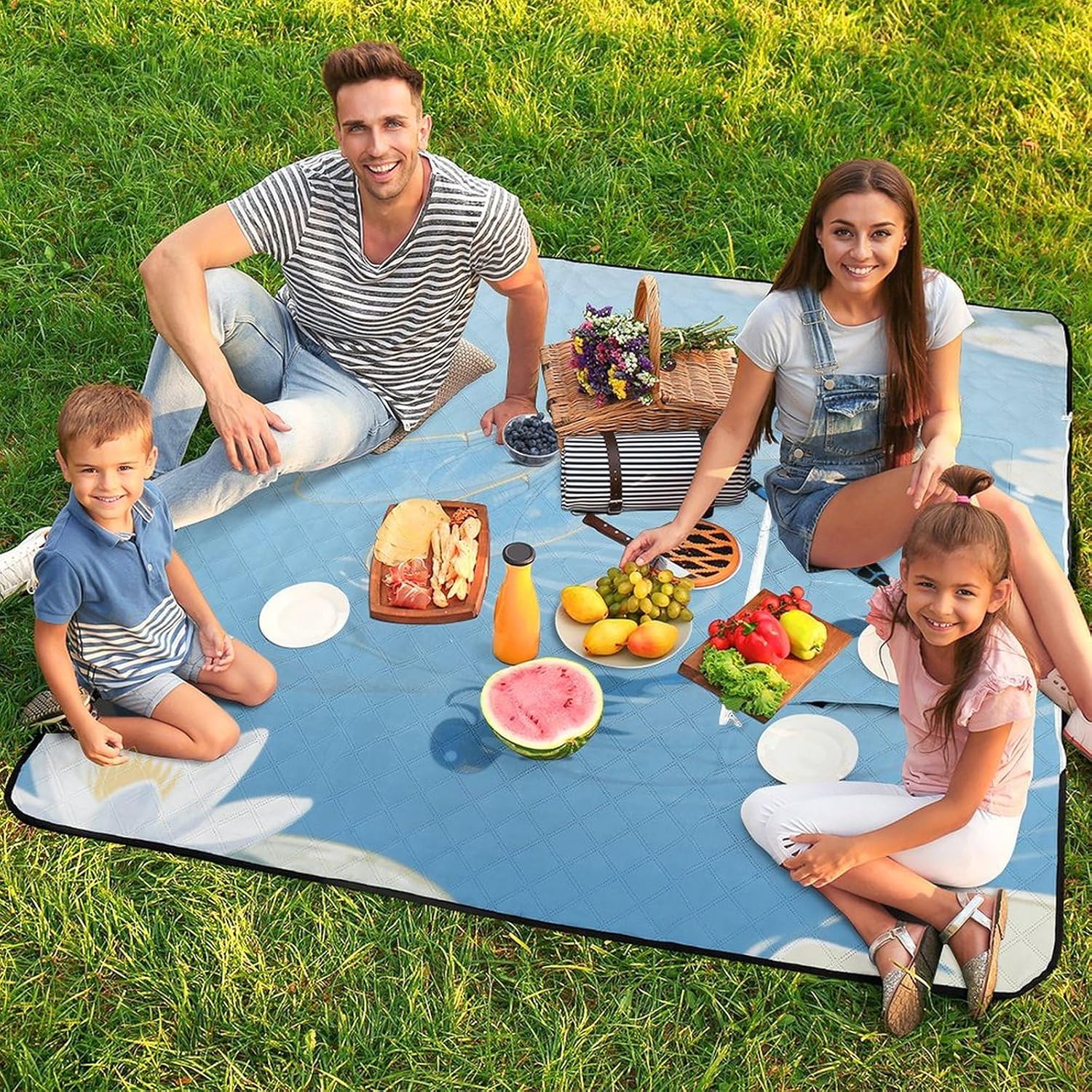 Blue Vintage Dragonfly Picnic Blanket 150x150cm, Foldable 2-in-1 Picnic Mat and Tote Bag Portable Waterproof Beach Mat Sandproof Outdoor Blanket for Park, Hiking, Beach, Camping, Travel