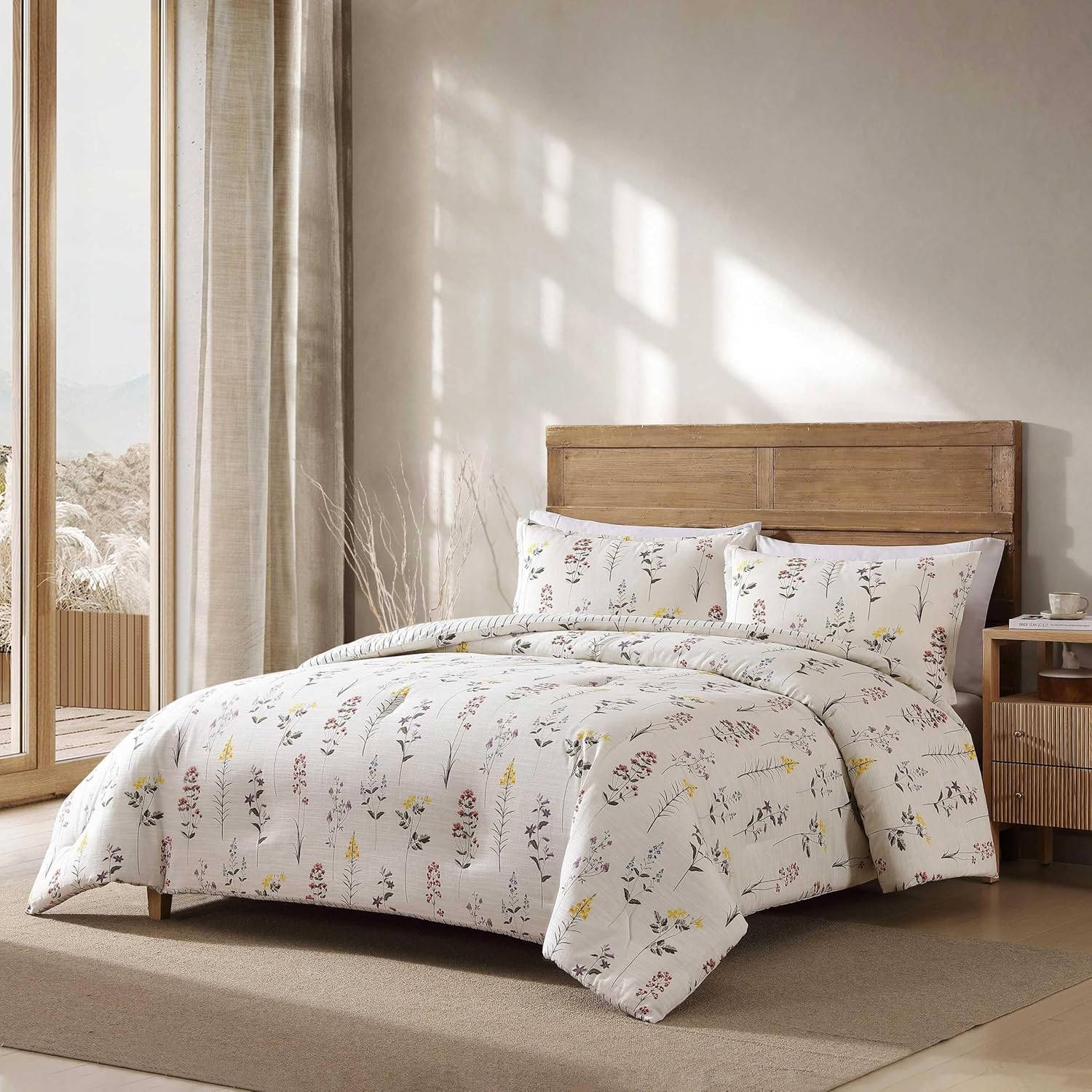 Eddie Bauer - Twin Comforter Set, Super Soft Reversible Bedding with Matching Sham, Floral & Pinstripe Design (Wildflower Beige, Twin)