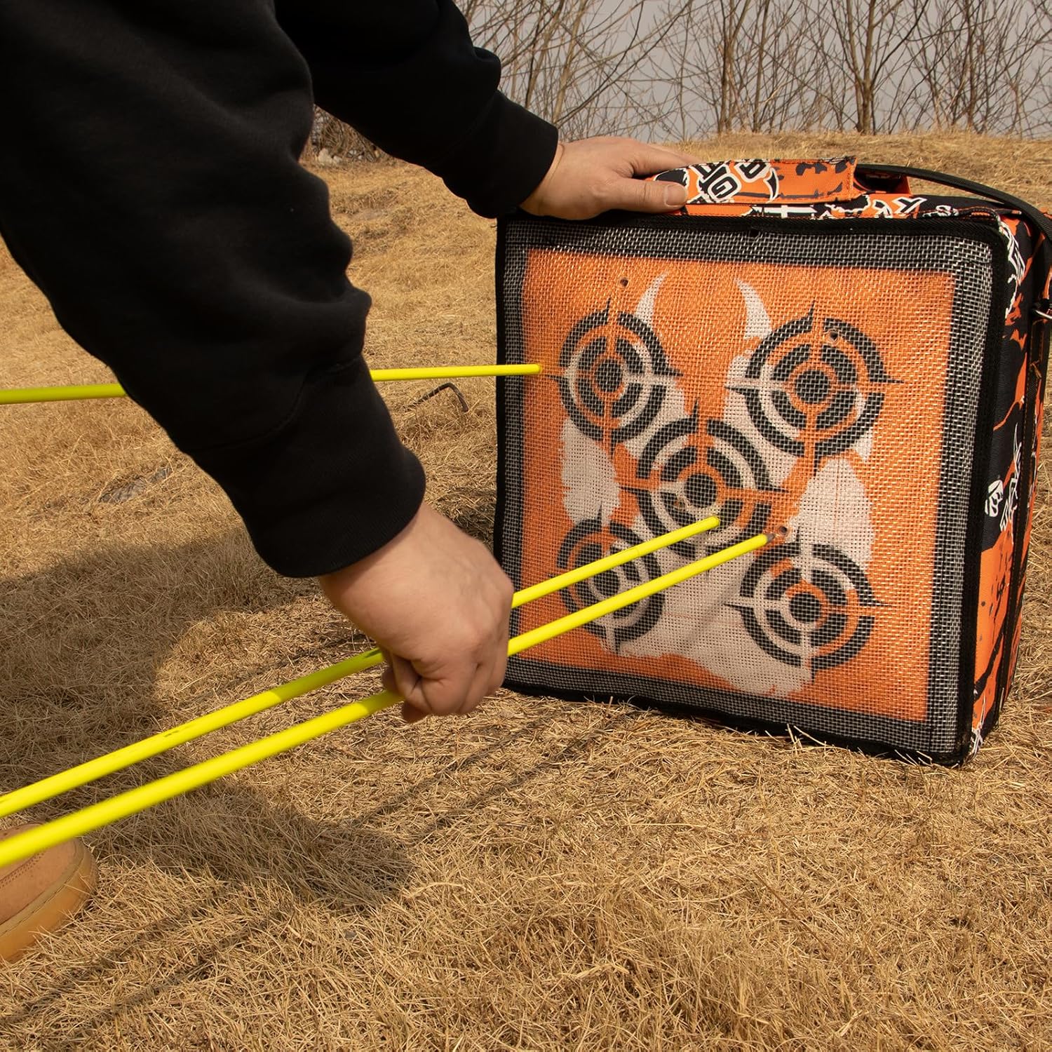 Portable, Detachable High-Density Polyurethane Foam Bag Archery Target, Sturdy and Durable, Suitable for Recurve Bows, Compound Bows, etc. A Versatile Archery Target