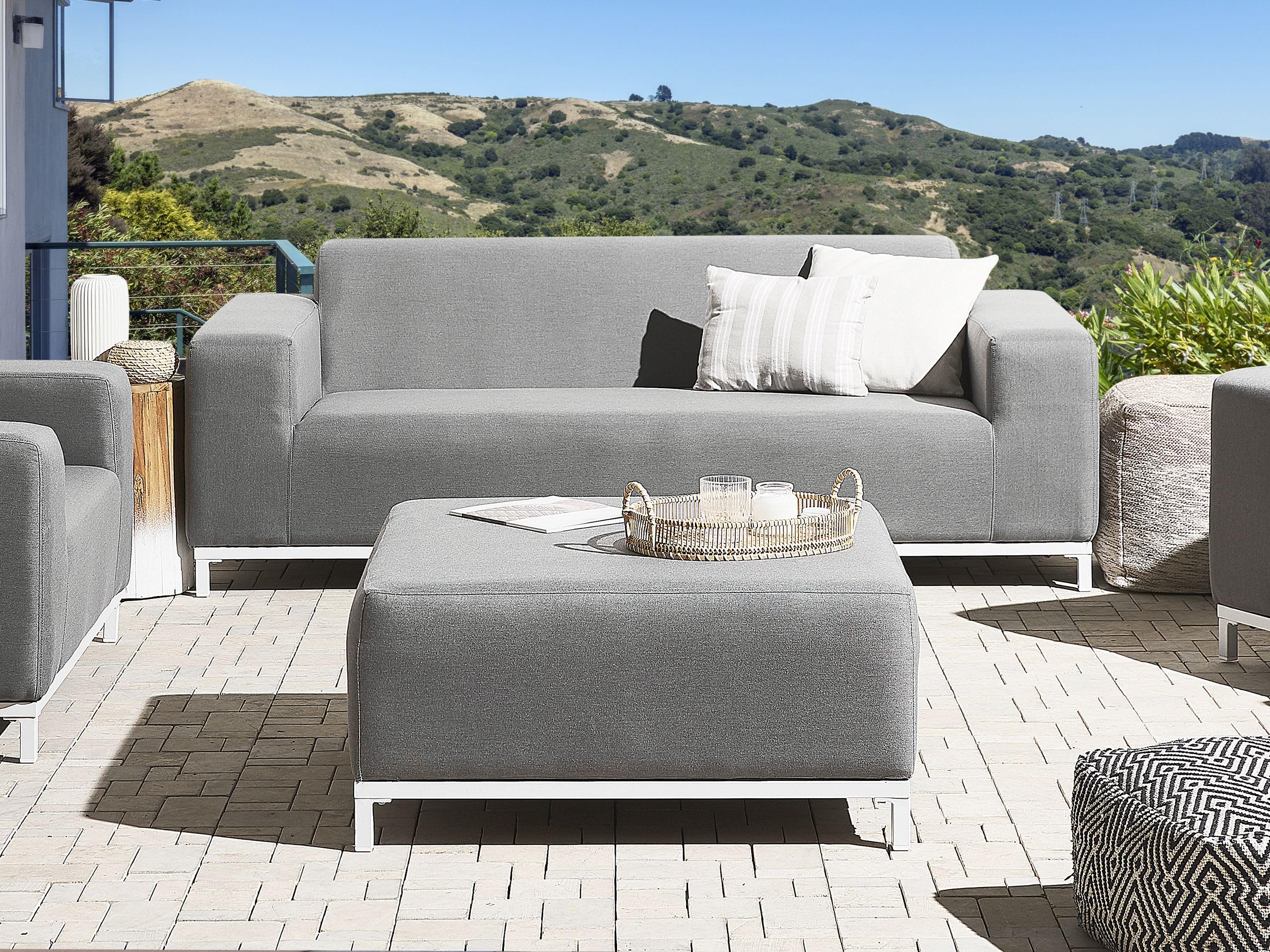 Canapé 3 Places de Jardin pour Intérieur ou Extérieur en Tissu Gris Assise Confortable et Élégance Intemporelle Beliani