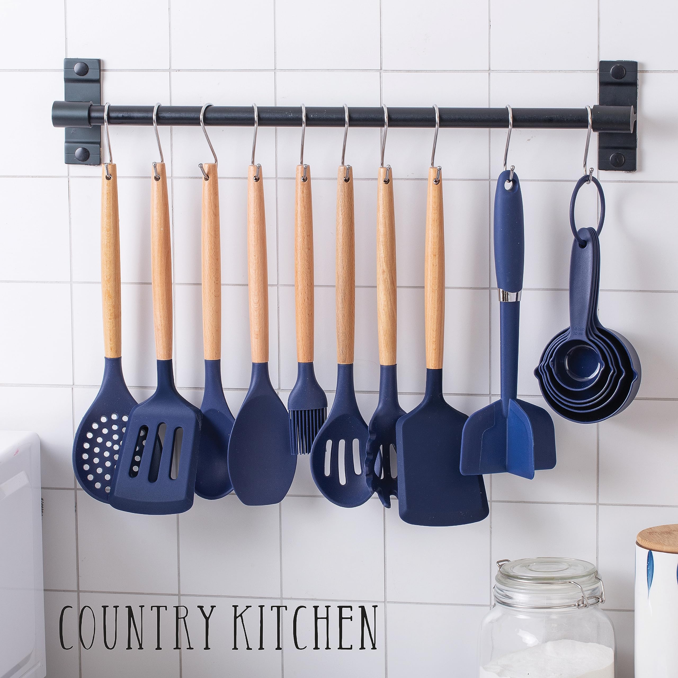 Country Kitchen Juego de utensilios de silicona antiadherente con asas redondeadas de madera para cocinar y hornear, juego de 38 piezas, azul marino