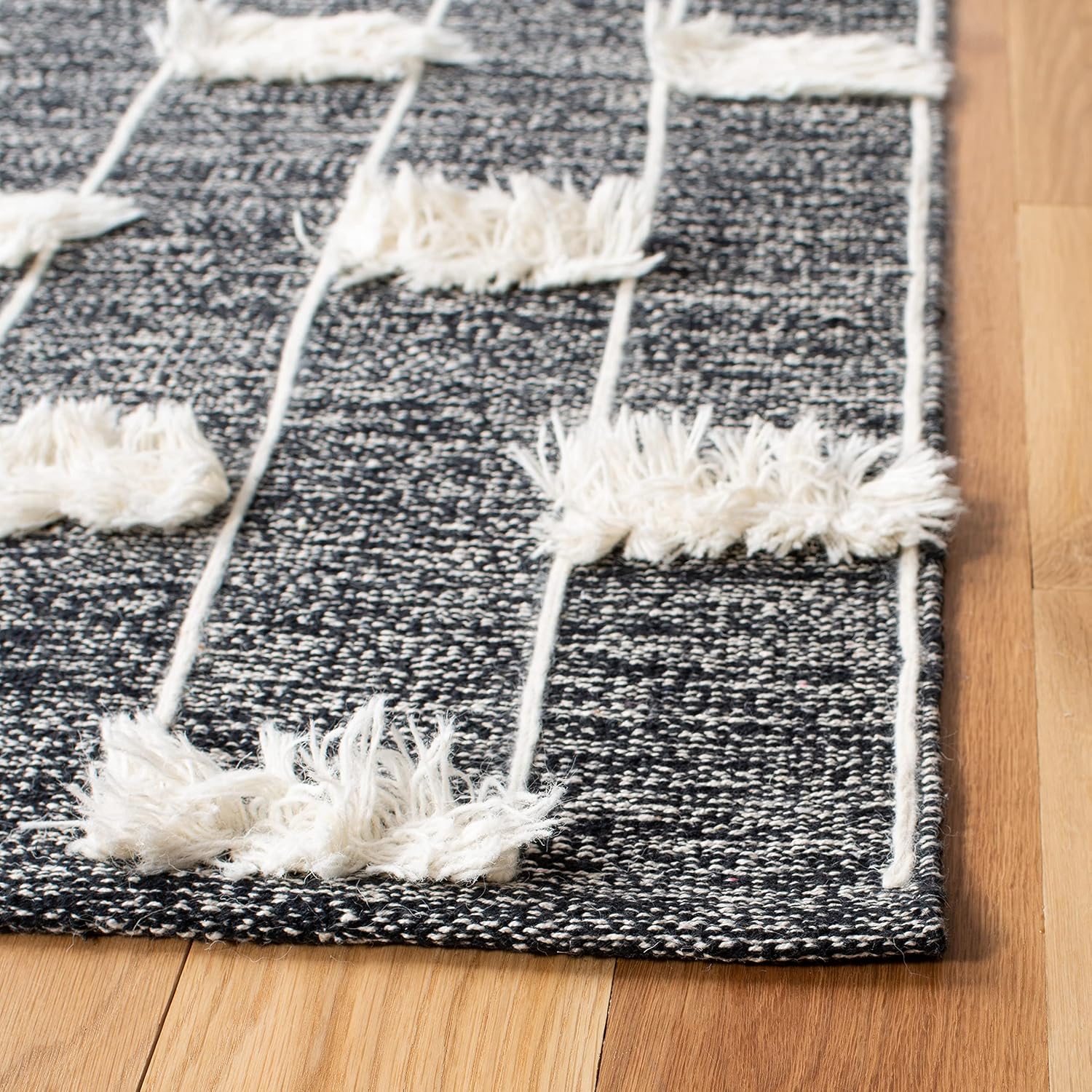 SAFAVIEH Striped Kilim Collection 2'3" x 9' Black/Ivory STK508Z Handmade Flatweave Cotton Runner Rug